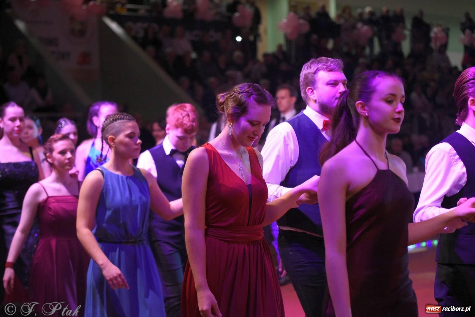 Zdjęcie w galerii na portalu naszraciborz.pl: XVI Karnawałowa Rewia Tańca w Raciborzu [FOTO i WIDEO] wiadomości z regionu