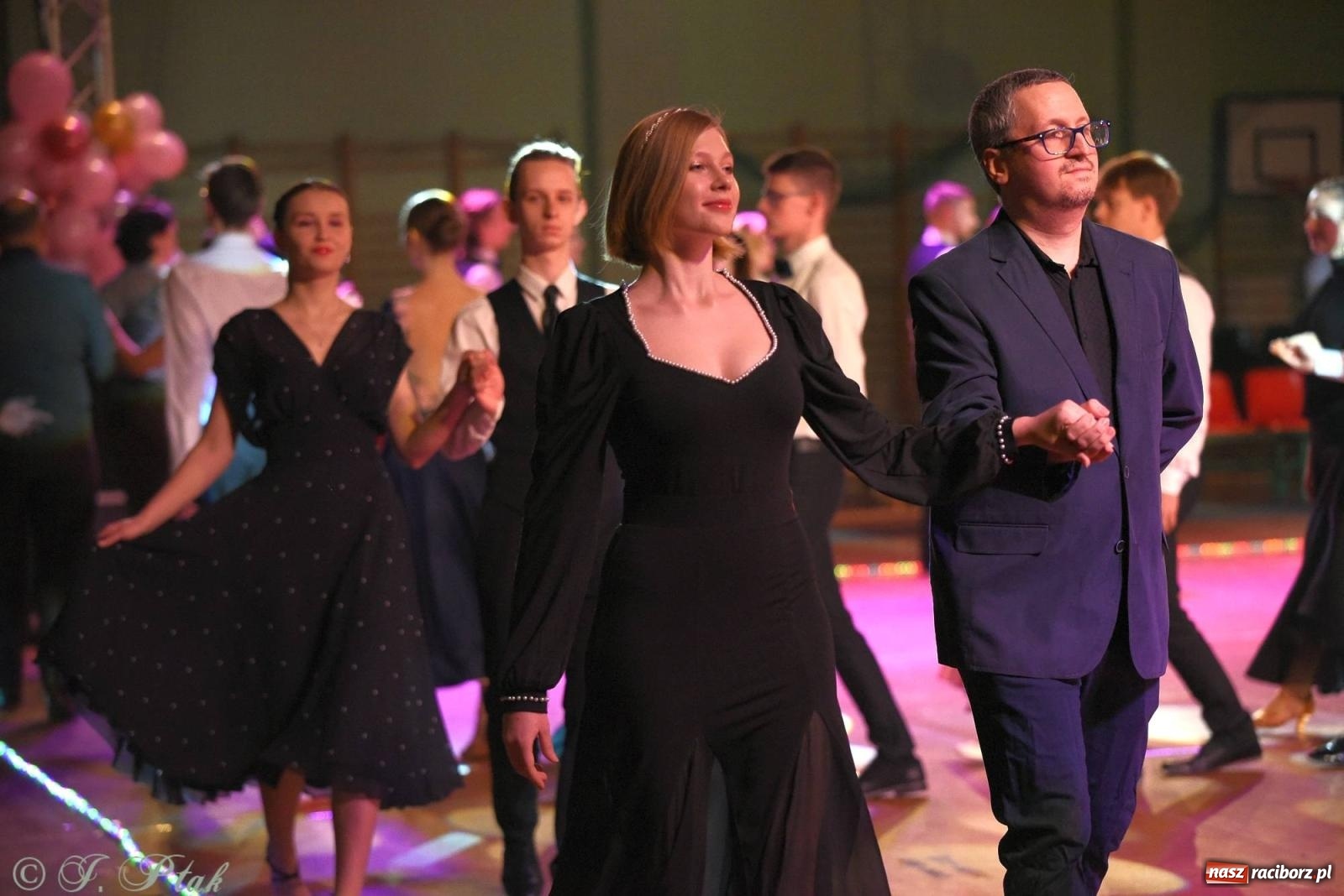 Zdjęcie w galerii na portalu naszraciborz.pl: XVI Karnawałowa Rewia Tańca w Raciborzu [FOTO i WIDEO] wiadomości z regionu