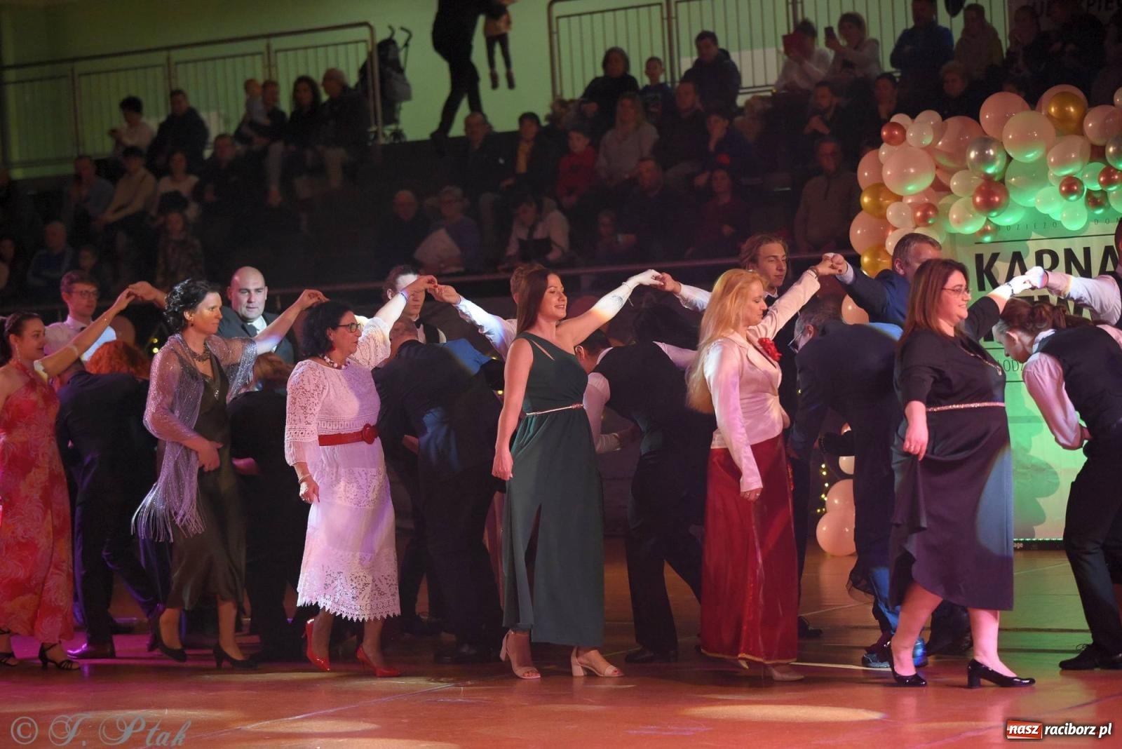 Zdjęcie w galerii na portalu naszraciborz.pl: XVI Karnawałowa Rewia Tańca w Raciborzu [FOTO i WIDEO] wiadomości z regionu