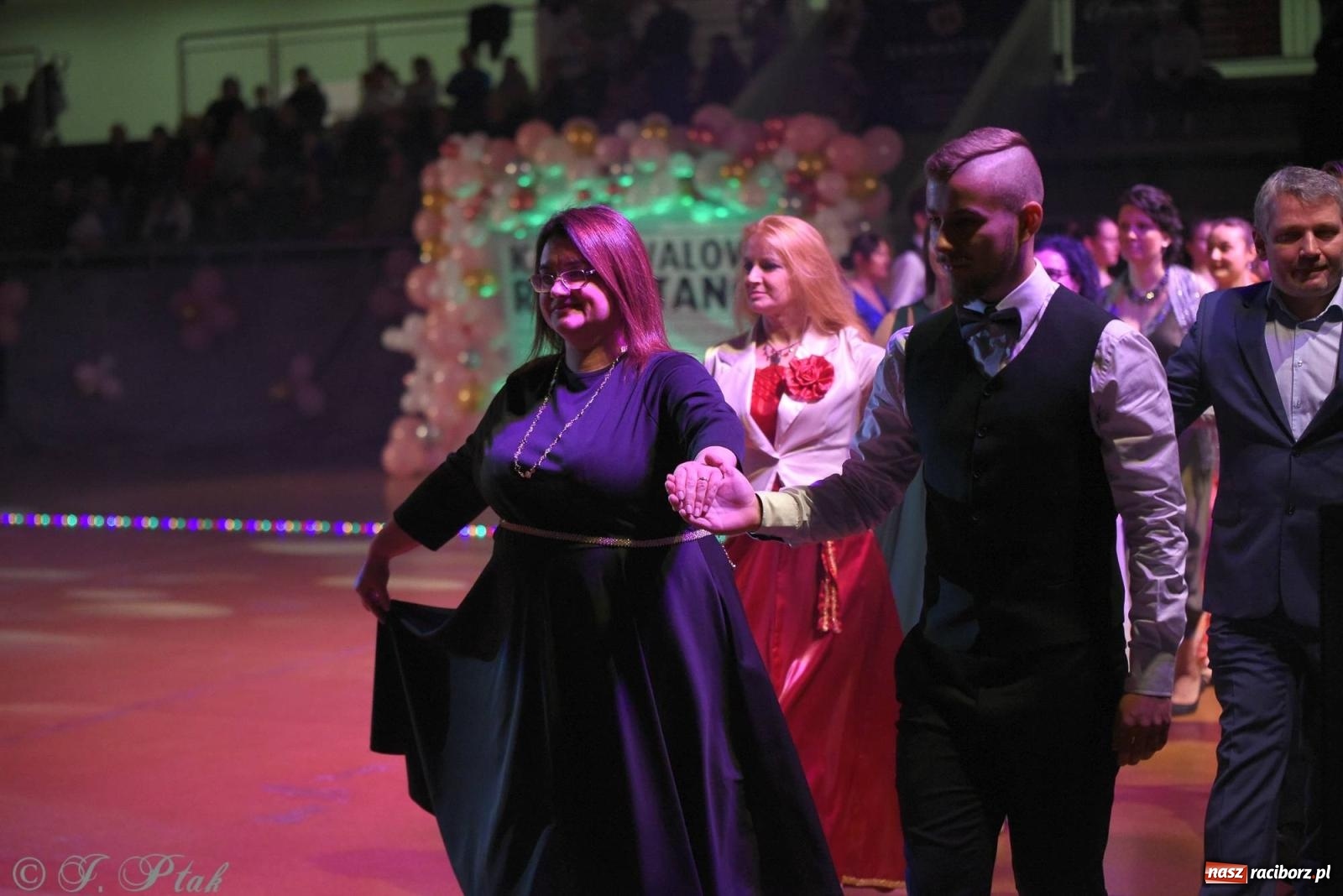 Zdjęcie w galerii na portalu naszraciborz.pl: XVI Karnawałowa Rewia Tańca w Raciborzu [FOTO i WIDEO] wiadomości z regionu