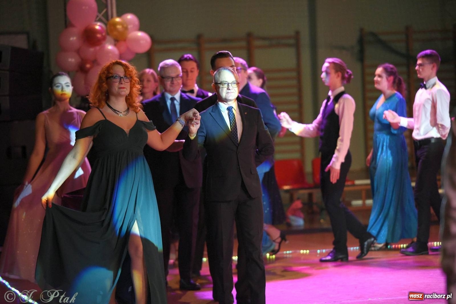 Zdjęcie w galerii na portalu naszraciborz.pl: XVI Karnawałowa Rewia Tańca w Raciborzu [FOTO i WIDEO] wiadomości z regionu