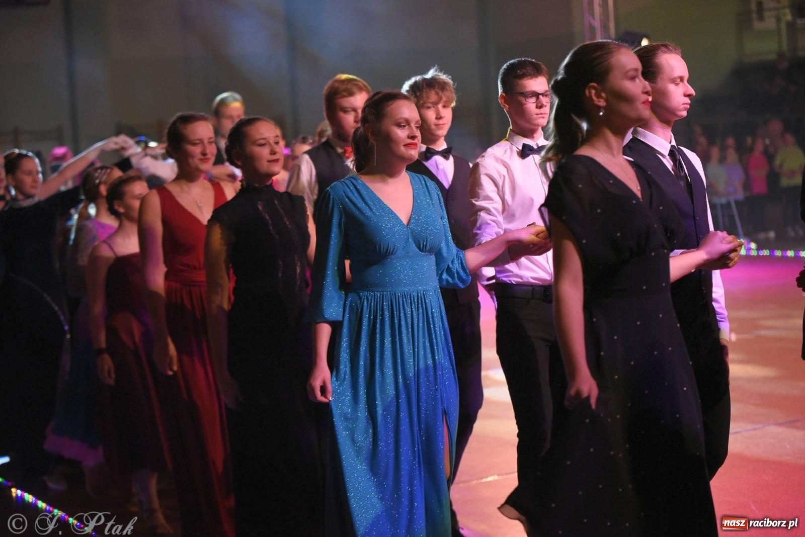Zdjęcie w galerii na portalu naszraciborz.pl: XVI Karnawałowa Rewia Tańca w Raciborzu [FOTO i WIDEO] wiadomości z regionu