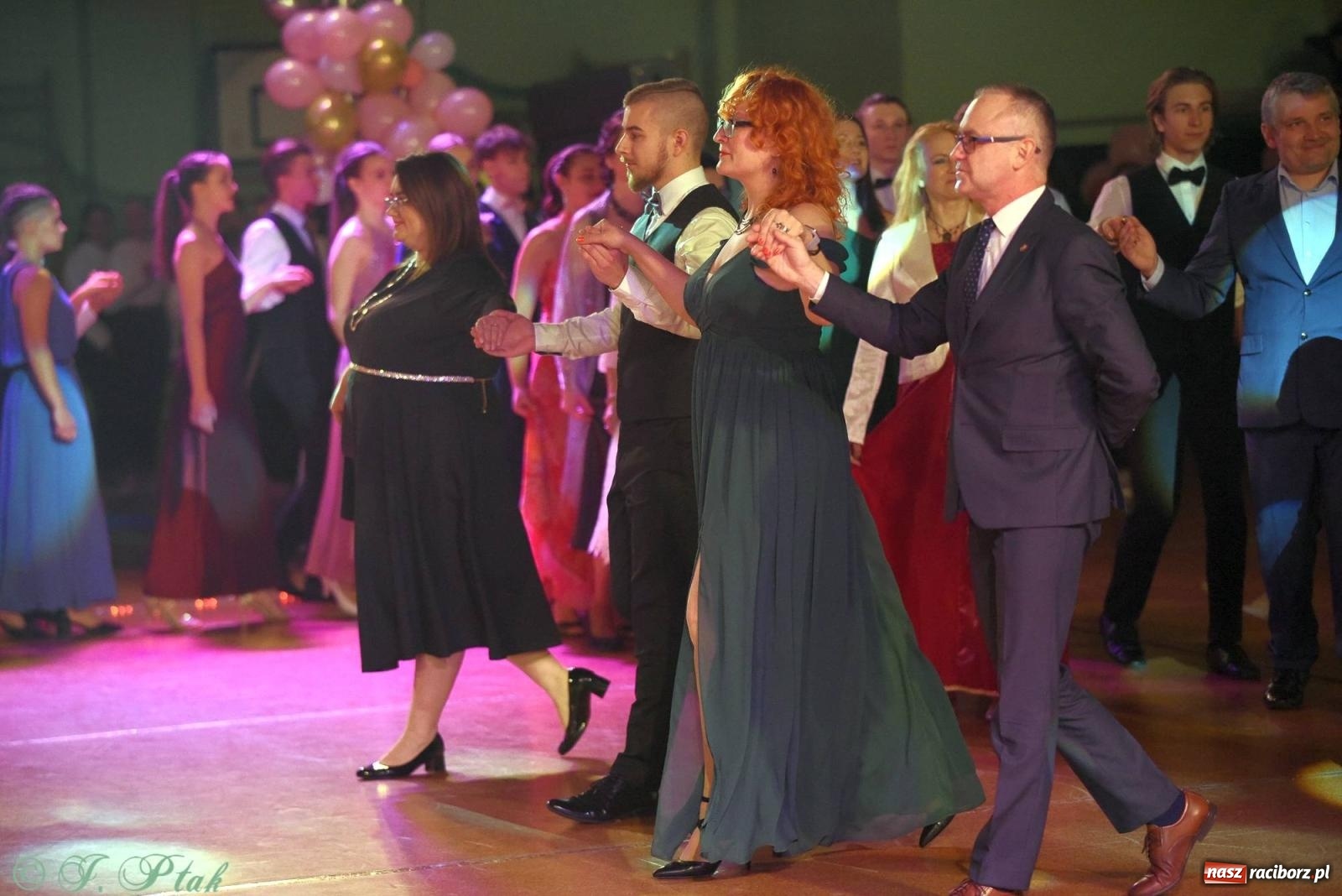 Zdjęcie w galerii na portalu naszraciborz.pl: XVI Karnawałowa Rewia Tańca w Raciborzu [FOTO i WIDEO] wiadomości z regionu