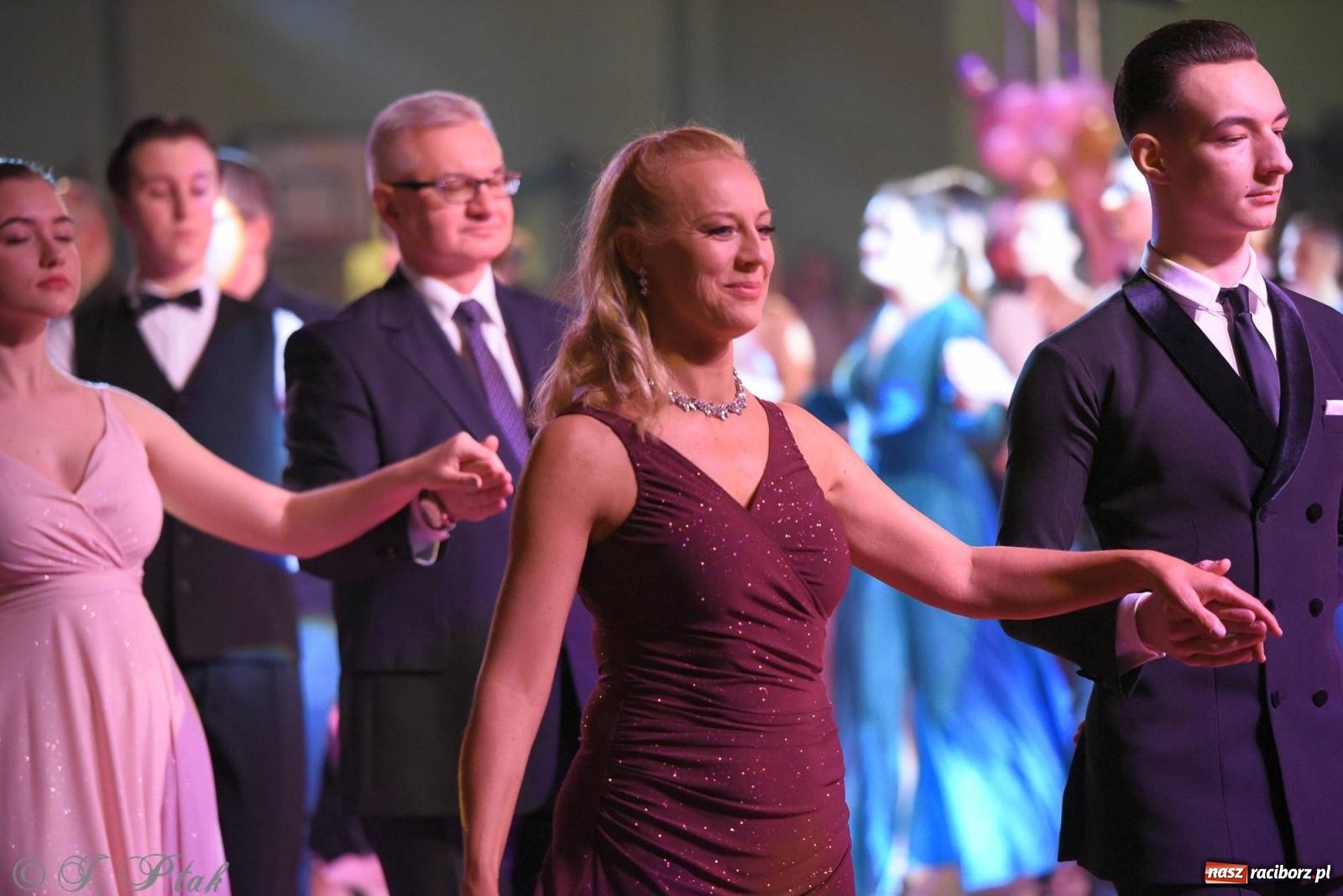 Zdjęcie w galerii na portalu naszraciborz.pl: XVI Karnawałowa Rewia Tańca w Raciborzu [FOTO i WIDEO] wiadomości z regionu