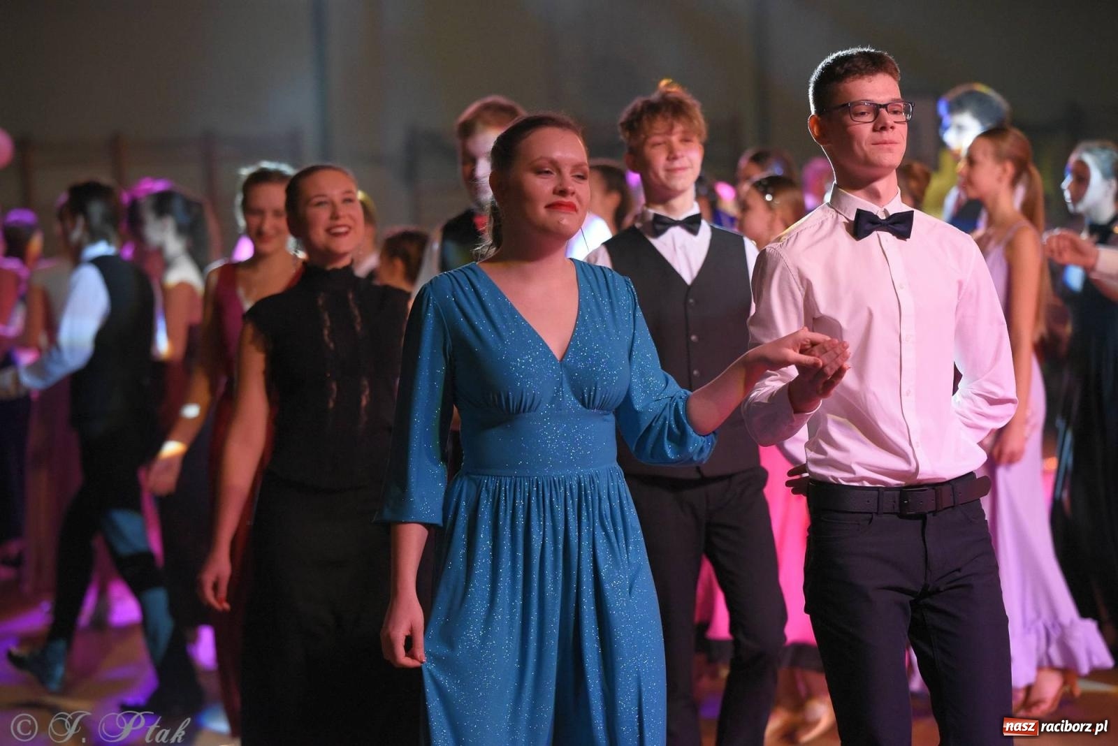 Zdjęcie w galerii na portalu naszraciborz.pl: XVI Karnawałowa Rewia Tańca w Raciborzu [FOTO i WIDEO] wiadomości z regionu