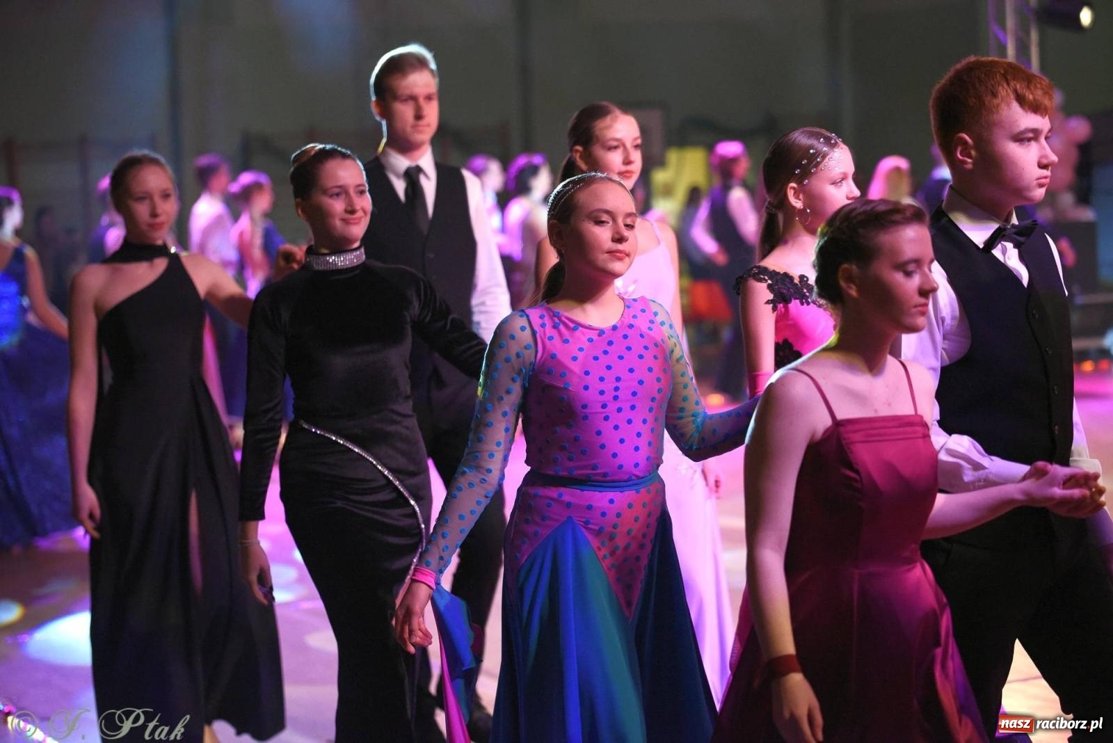 Zdjęcie w galerii na portalu naszraciborz.pl: XVI Karnawałowa Rewia Tańca w Raciborzu [FOTO i WIDEO] wiadomości z regionu