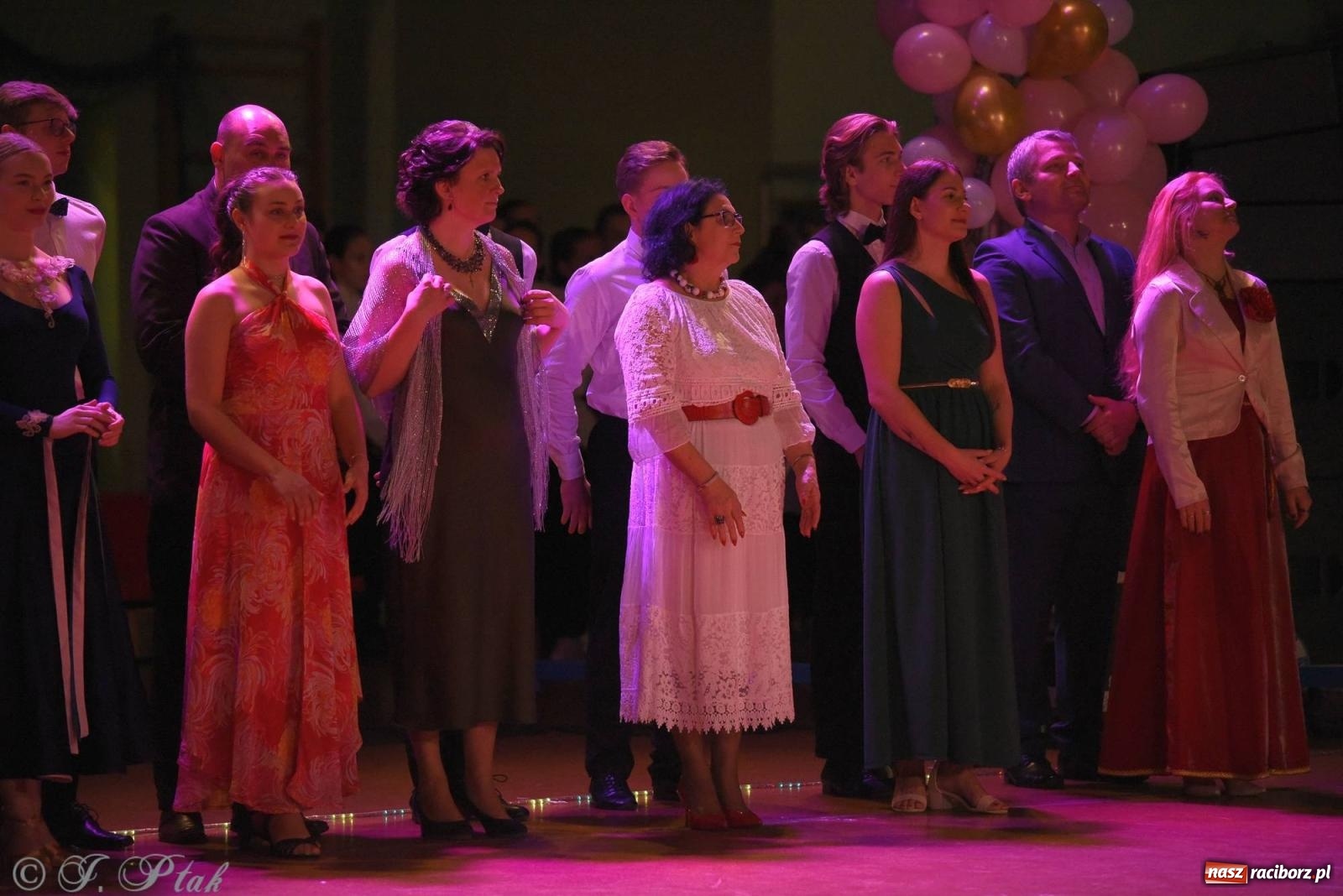 Zdjęcie w galerii na portalu naszraciborz.pl: XVI Karnawałowa Rewia Tańca w Raciborzu [FOTO i WIDEO] wiadomości z regionu