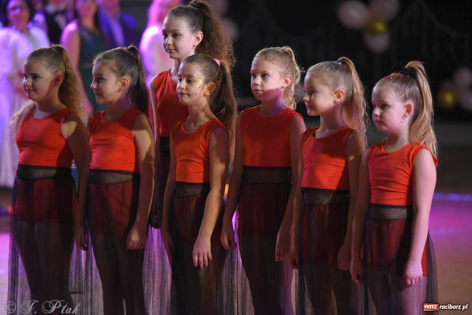 Zdjęcie w galerii na portalu naszraciborz.pl: XVI Karnawałowa Rewia Tańca w Raciborzu [FOTO i WIDEO] wiadomości z regionu
