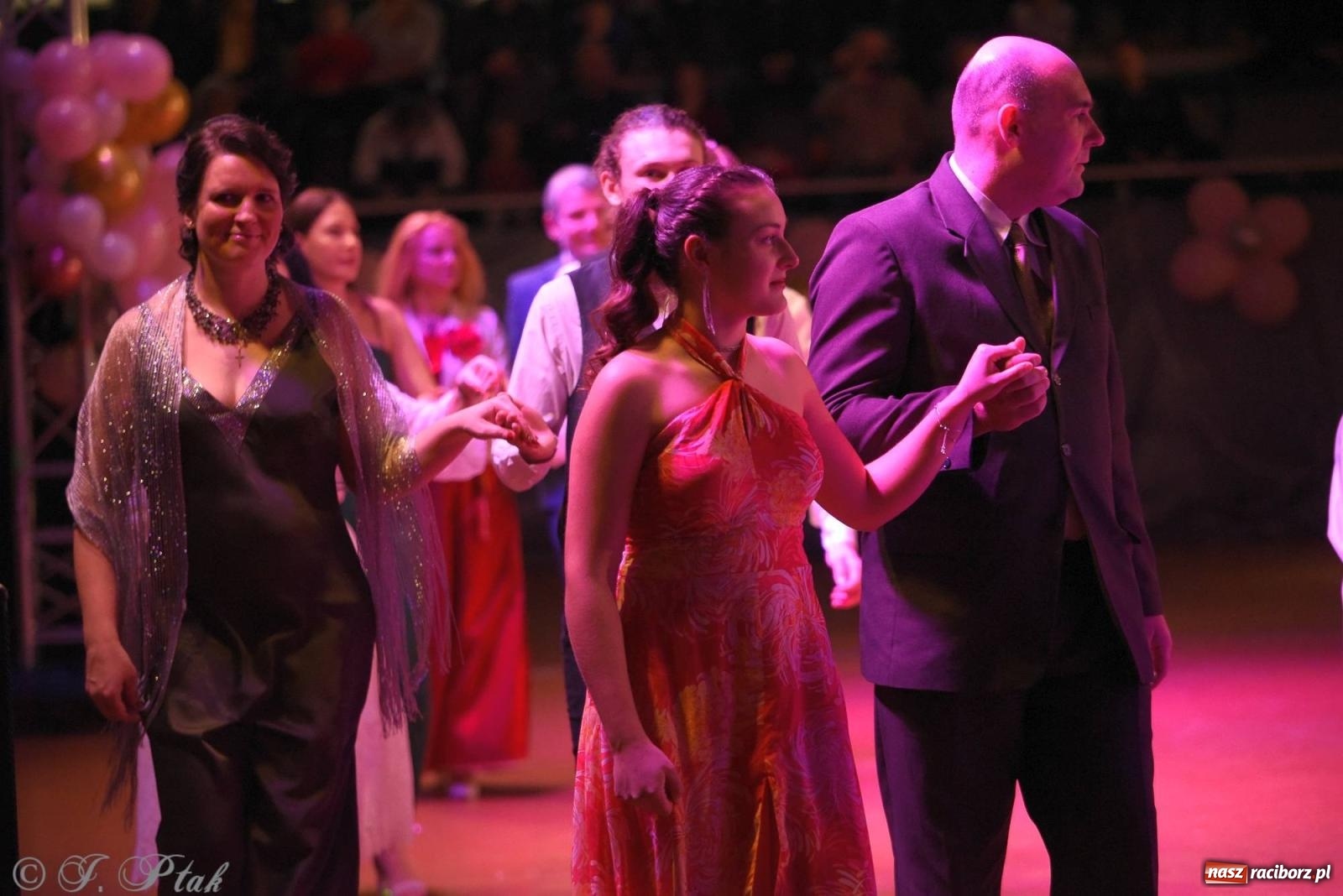 Zdjęcie w galerii na portalu naszraciborz.pl: XVI Karnawałowa Rewia Tańca w Raciborzu [FOTO i WIDEO] wiadomości z regionu