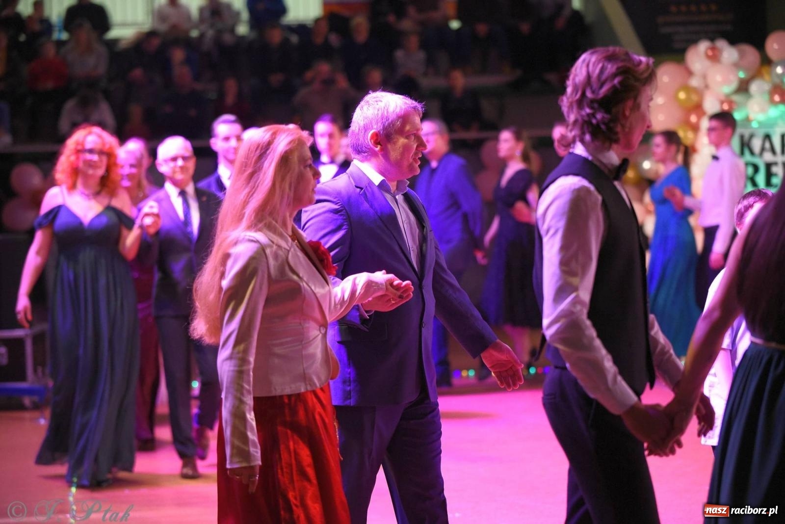 Zdjęcie w galerii na portalu naszraciborz.pl: XVI Karnawałowa Rewia Tańca w Raciborzu [FOTO i WIDEO] wiadomości z regionu