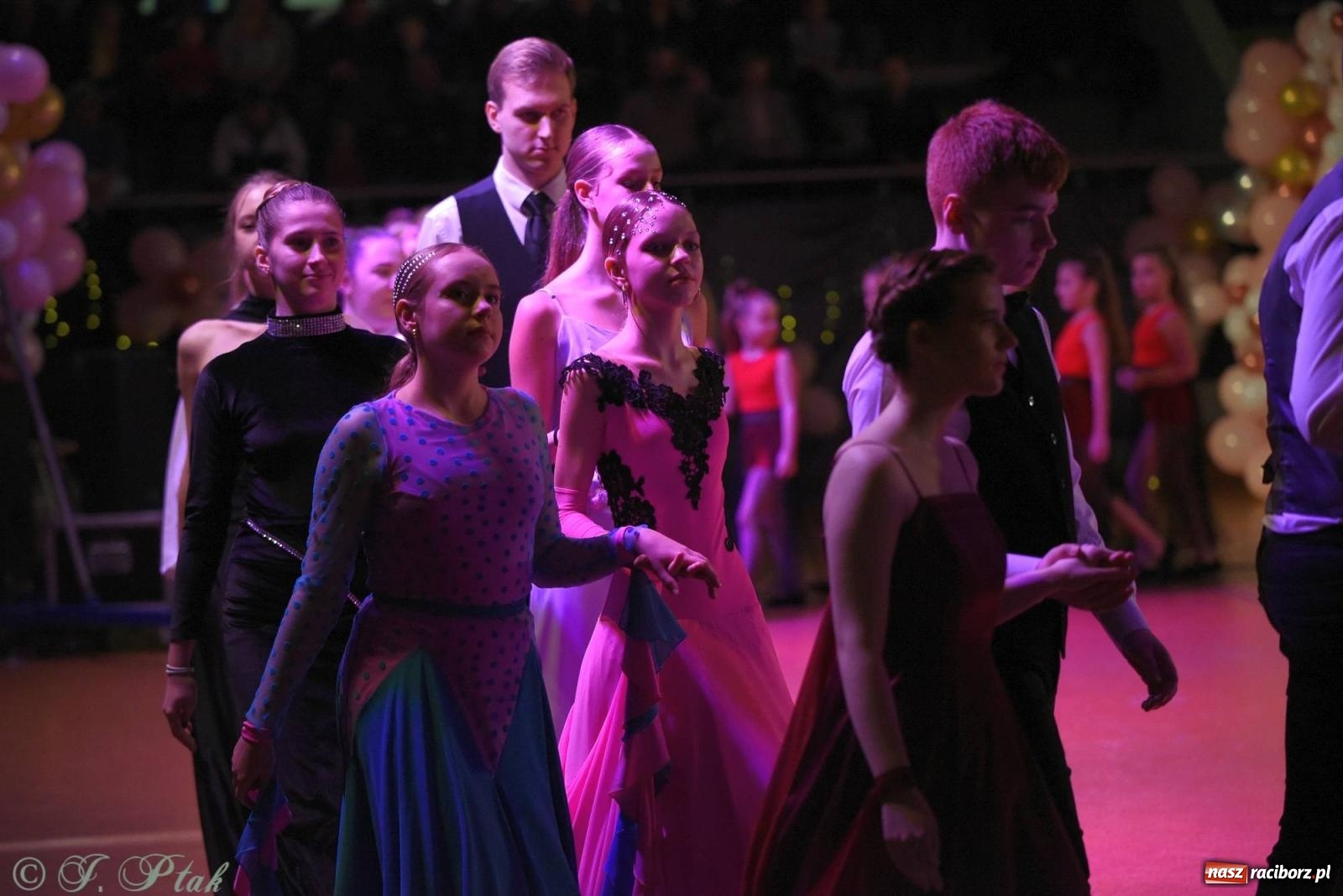 Zdjęcie w galerii na portalu naszraciborz.pl: XVI Karnawałowa Rewia Tańca w Raciborzu [FOTO i WIDEO] wiadomości z regionu