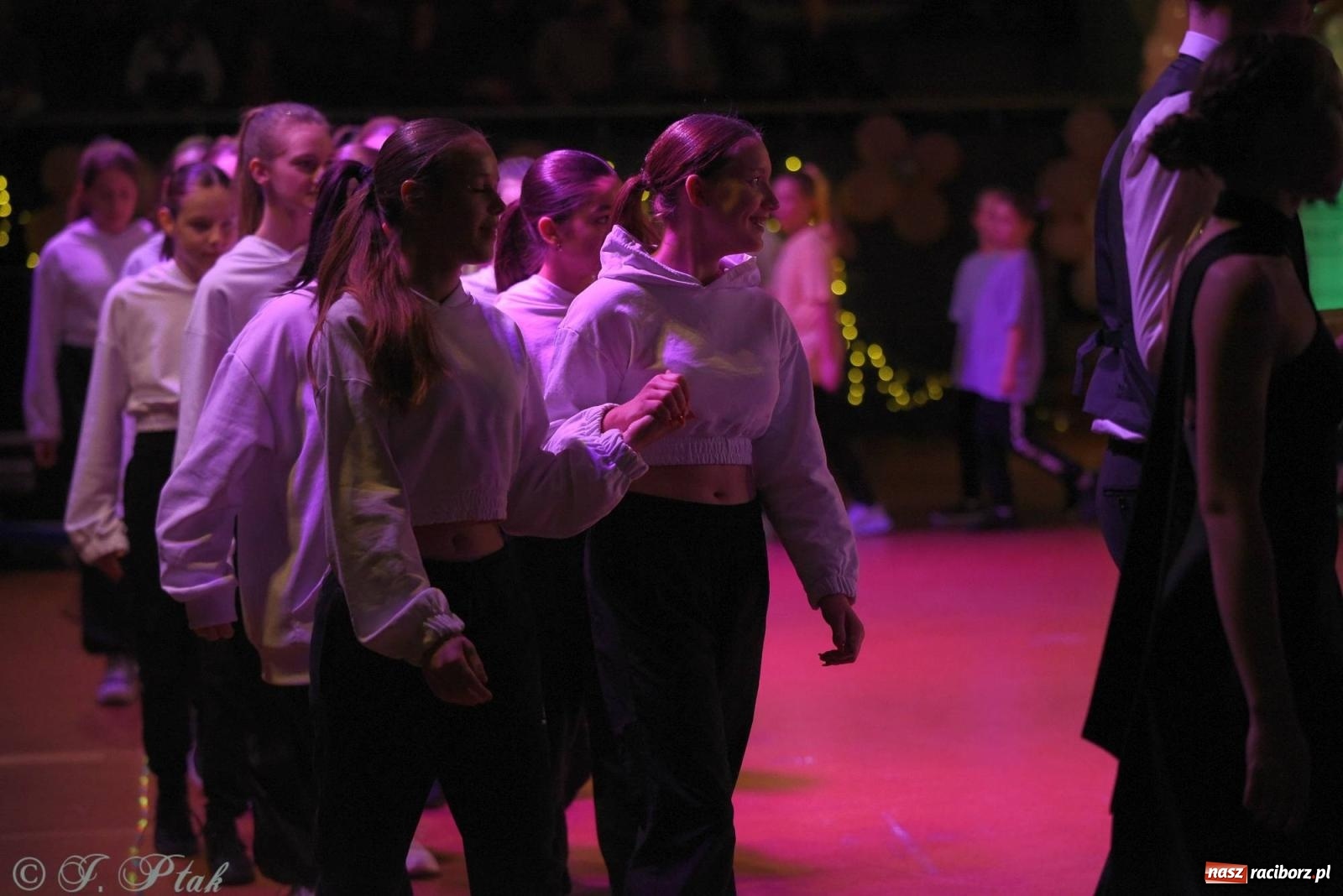 Zdjęcie w galerii na portalu naszraciborz.pl: XVI Karnawałowa Rewia Tańca w Raciborzu [FOTO i WIDEO] wiadomości z regionu