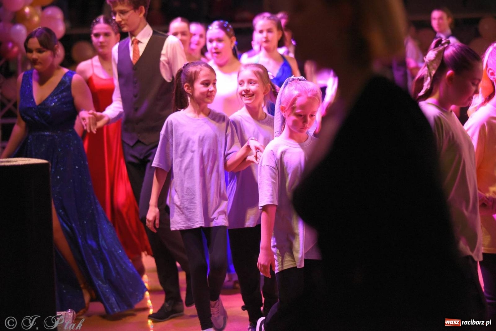 Zdjęcie w galerii na portalu naszraciborz.pl: XVI Karnawałowa Rewia Tańca w Raciborzu [FOTO i WIDEO] wiadomości z regionu