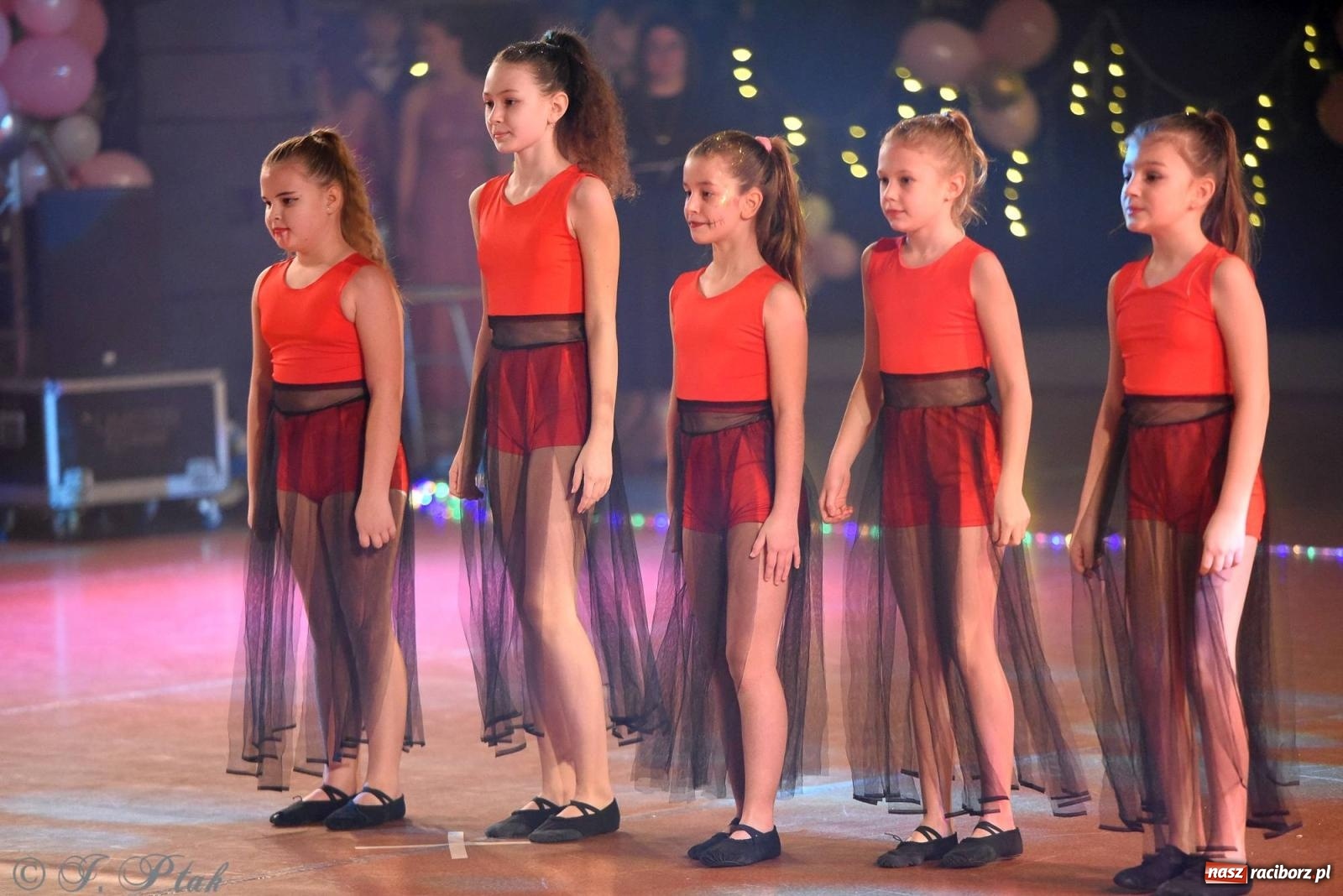 Zdjęcie w galerii na portalu naszraciborz.pl: XVI Karnawałowa Rewia Tańca w Raciborzu [FOTO i WIDEO] wiadomości z regionu