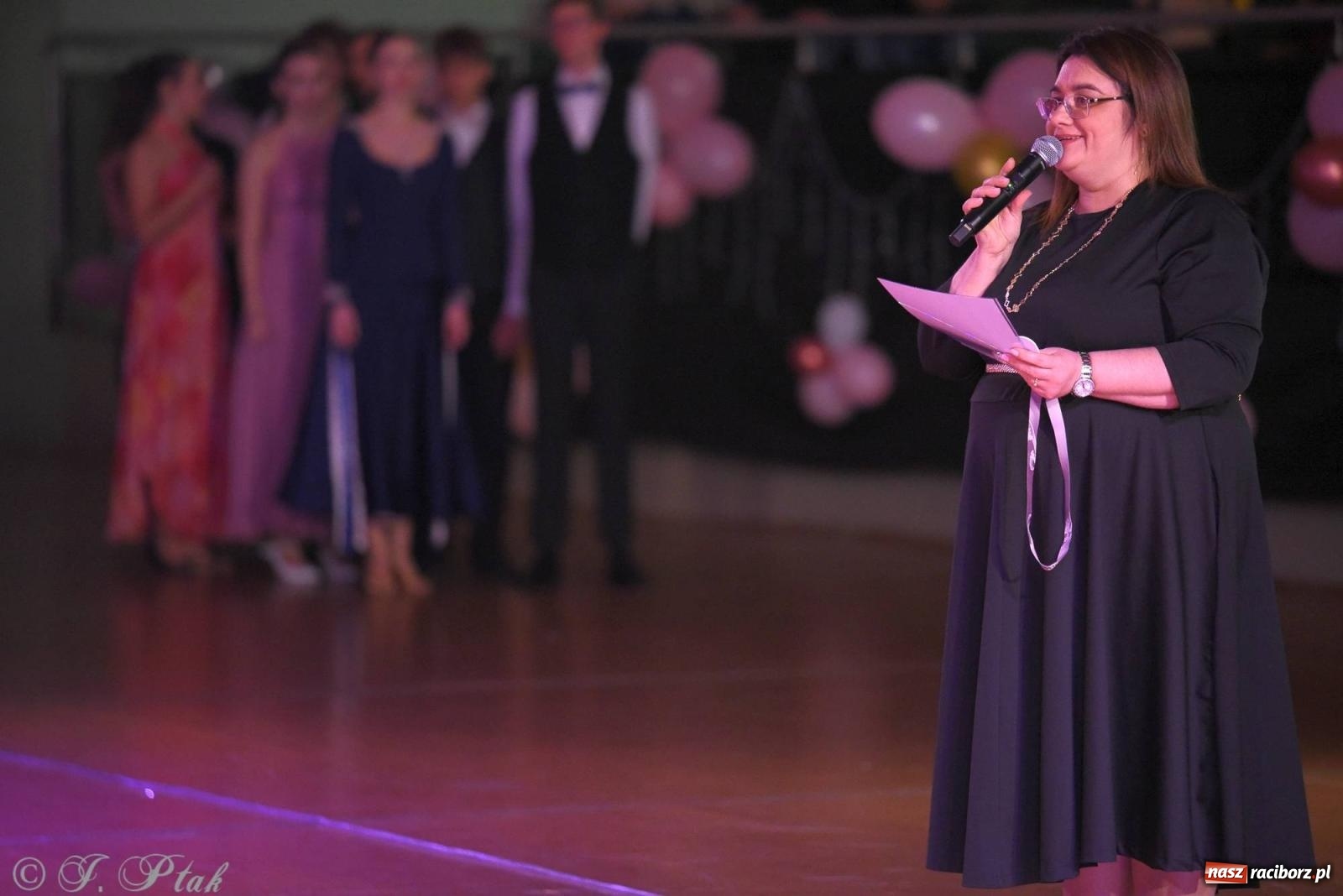 Zdjęcie w galerii na portalu naszraciborz.pl: XVI Karnawałowa Rewia Tańca w Raciborzu [FOTO i WIDEO] wiadomości z regionu