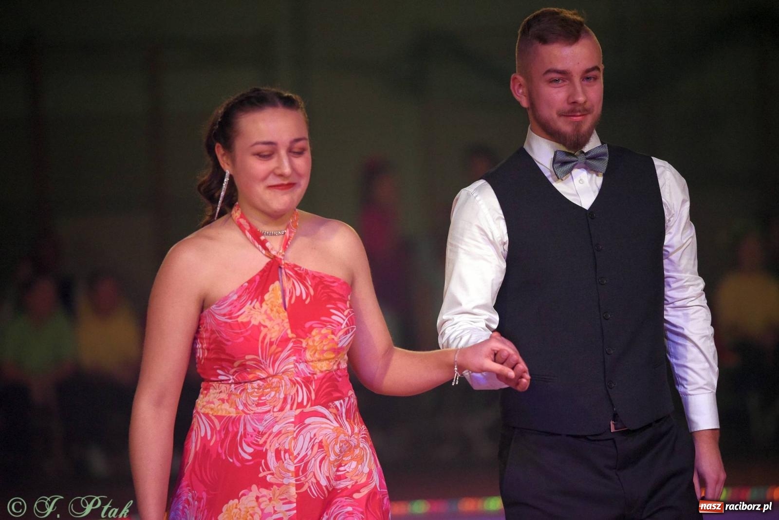 Zdjęcie w galerii na portalu naszraciborz.pl: XVI Karnawałowa Rewia Tańca w Raciborzu [FOTO i WIDEO] wiadomości z regionu