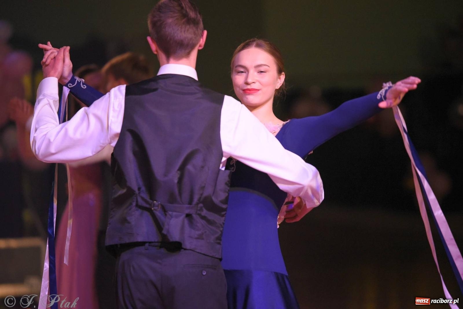 Zdjęcie w galerii na portalu naszraciborz.pl: XVI Karnawałowa Rewia Tańca w Raciborzu [FOTO i WIDEO] wiadomości z regionu