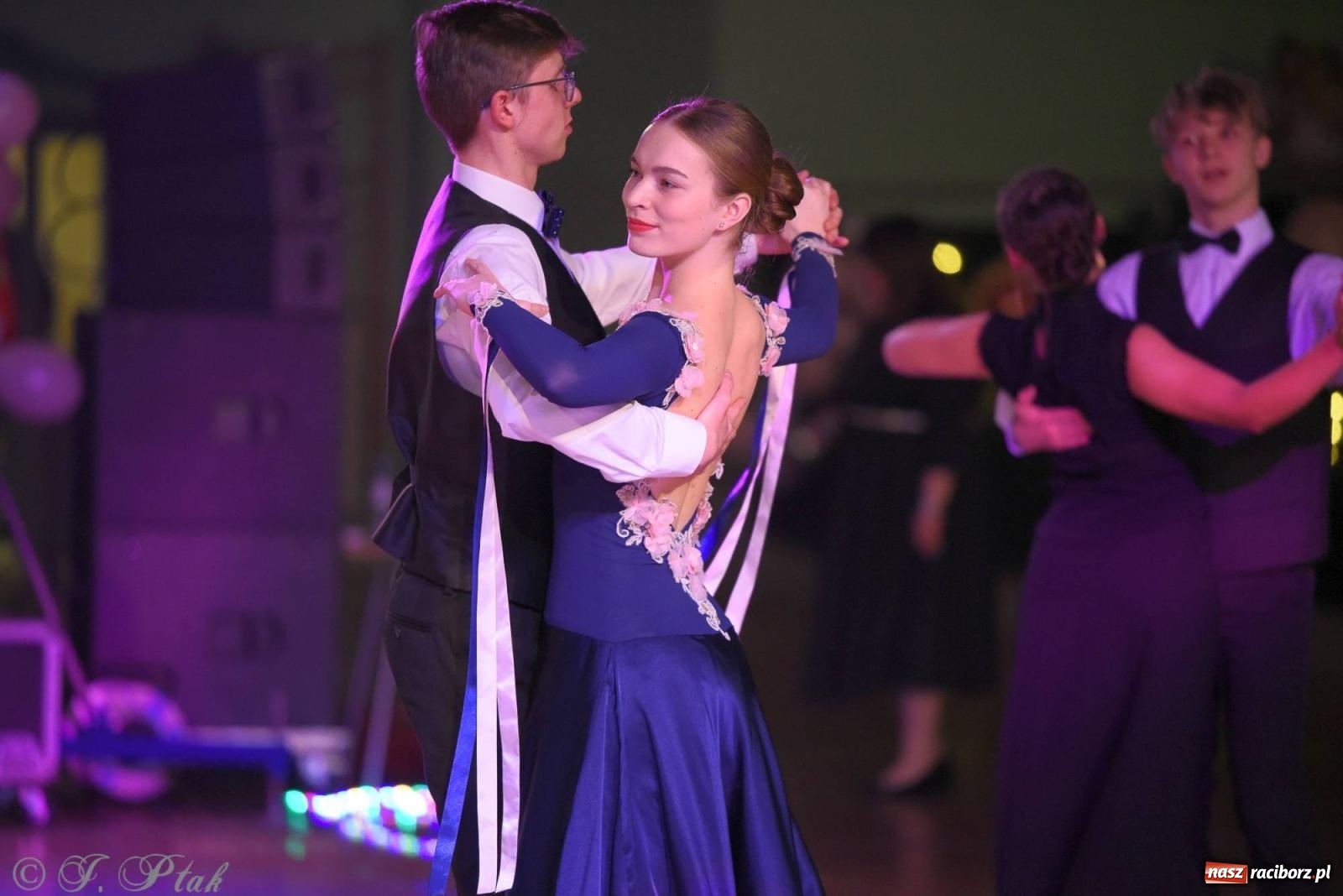 Zdjęcie w galerii na portalu naszraciborz.pl: XVI Karnawałowa Rewia Tańca w Raciborzu [FOTO i WIDEO] wiadomości z regionu