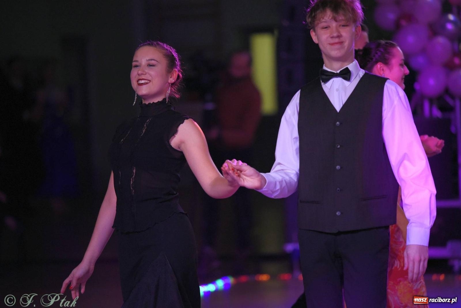 Zdjęcie w galerii na portalu naszraciborz.pl: XVI Karnawałowa Rewia Tańca w Raciborzu [FOTO i WIDEO] wiadomości z regionu