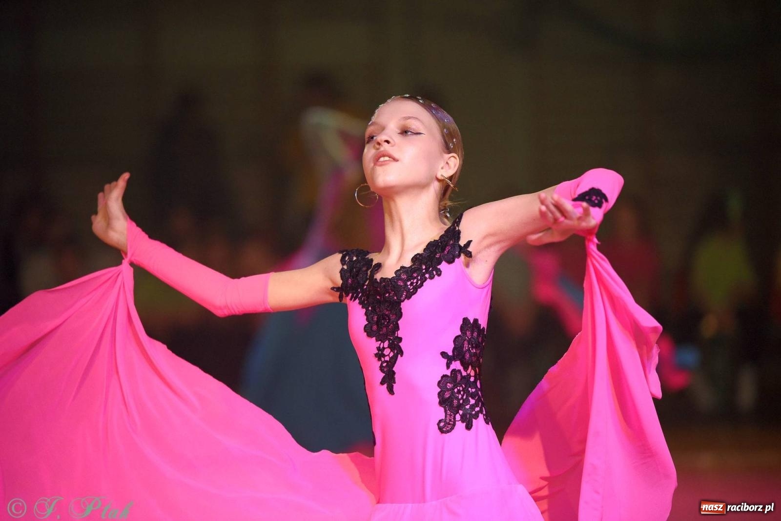 Zdjęcie w galerii na portalu naszraciborz.pl: XVI Karnawałowa Rewia Tańca w Raciborzu [FOTO i WIDEO] wiadomości z regionu