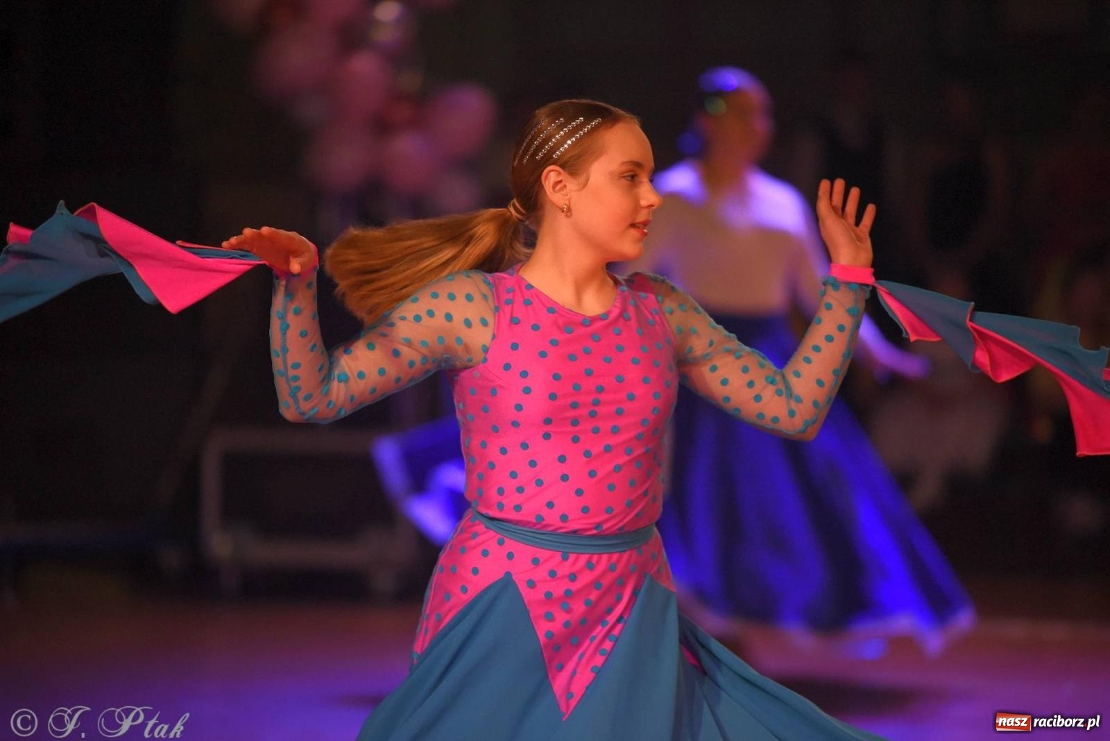 Zdjęcie w galerii na portalu naszraciborz.pl: XVI Karnawałowa Rewia Tańca w Raciborzu [FOTO i WIDEO] wiadomości z regionu