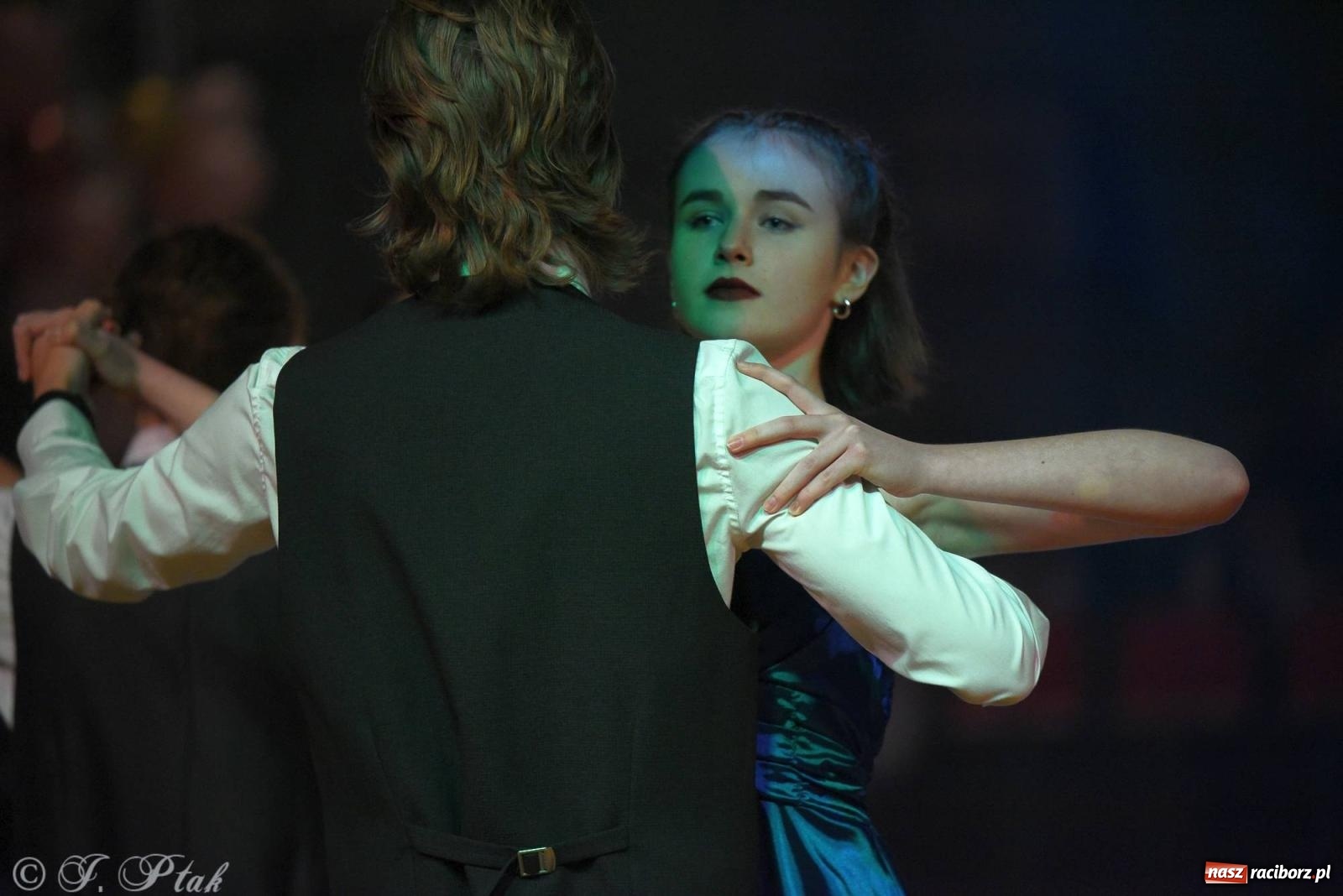 Zdjęcie w galerii na portalu naszraciborz.pl: XVI Karnawałowa Rewia Tańca w Raciborzu [FOTO i WIDEO] wiadomości z regionu