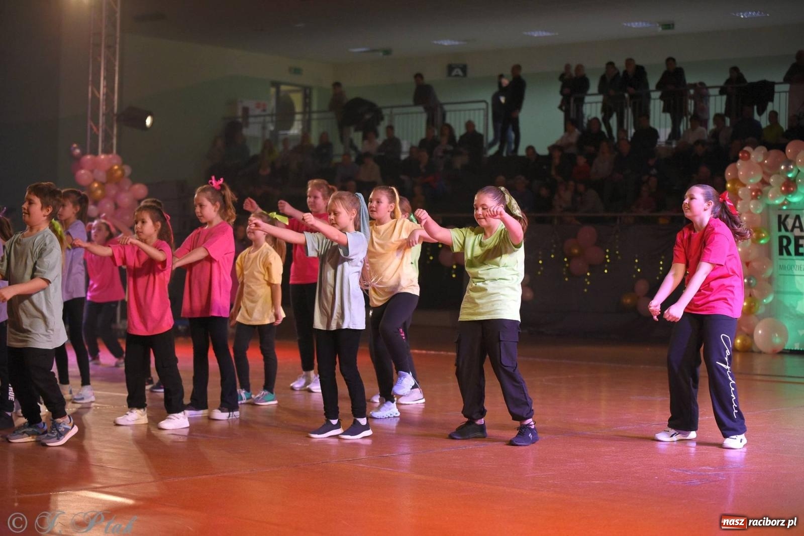 Zdjęcie w galerii na portalu naszraciborz.pl: XVI Karnawałowa Rewia Tańca w Raciborzu [FOTO i WIDEO] wiadomości z regionu