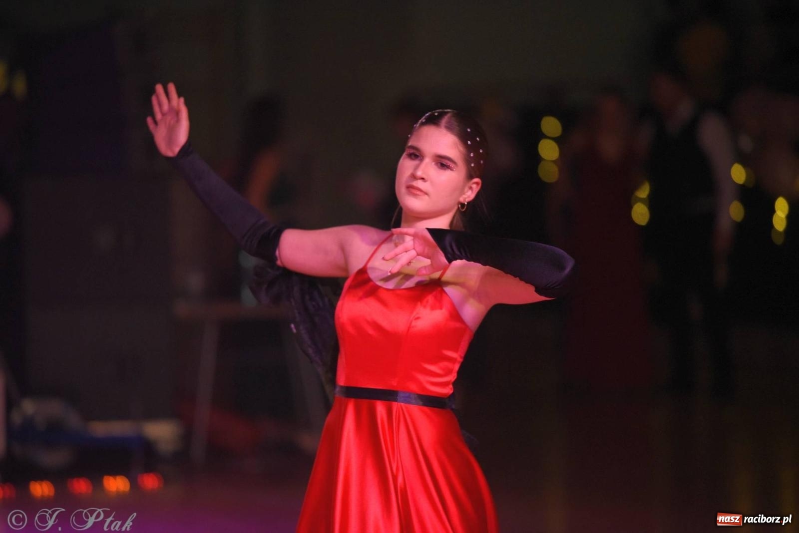 Zdjęcie w galerii na portalu naszraciborz.pl: XVI Karnawałowa Rewia Tańca w Raciborzu [FOTO i WIDEO] wiadomości z regionu