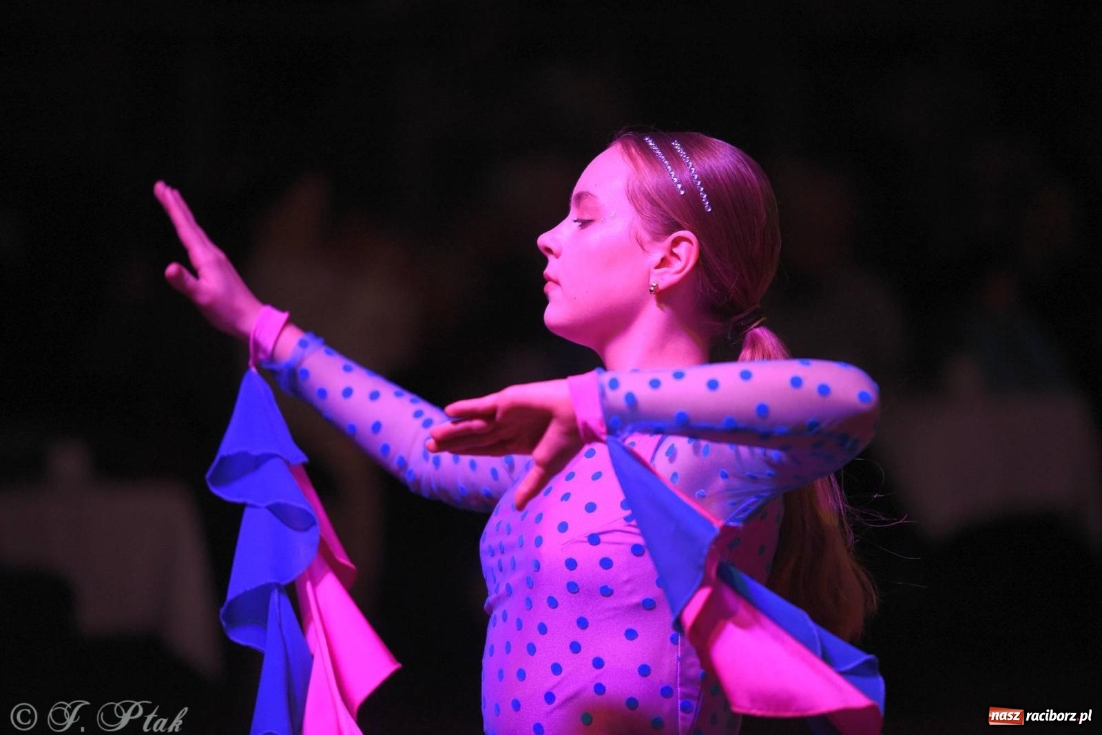 Zdjęcie w galerii na portalu naszraciborz.pl: XVI Karnawałowa Rewia Tańca w Raciborzu [FOTO i WIDEO] wiadomości z regionu