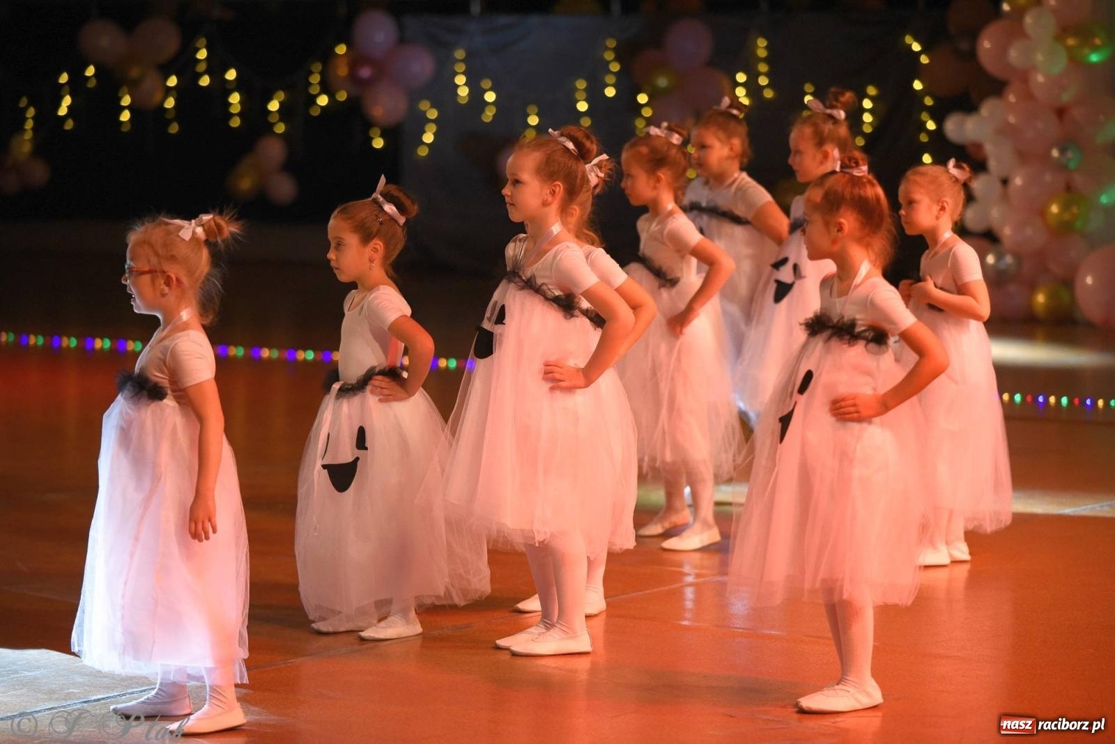 Zdjęcie w galerii na portalu naszraciborz.pl: XVI Karnawałowa Rewia Tańca w Raciborzu [FOTO i WIDEO] wiadomości z regionu