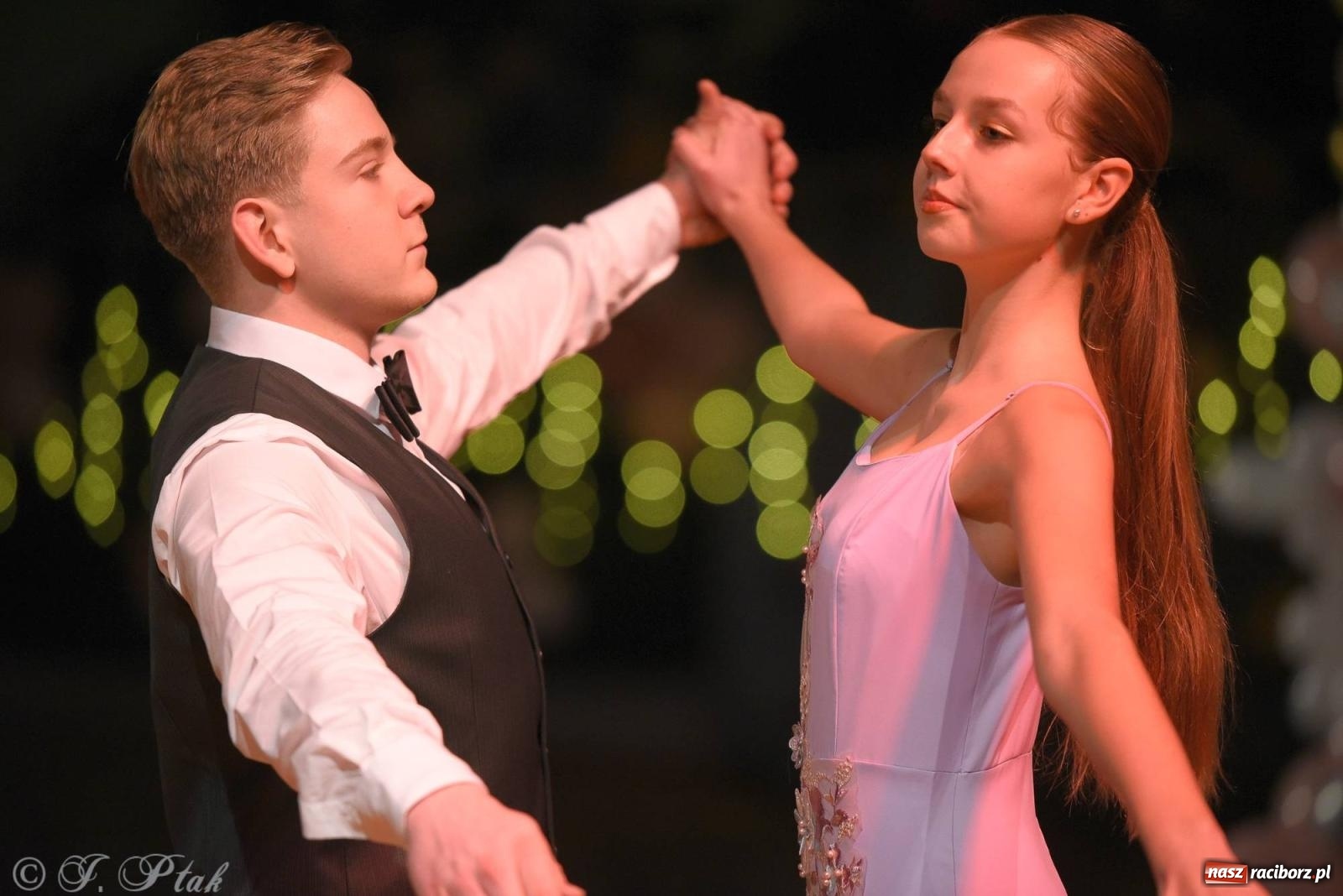 Zdjęcie w galerii na portalu naszraciborz.pl: XVI Karnawałowa Rewia Tańca w Raciborzu [FOTO i WIDEO] wiadomości z regionu