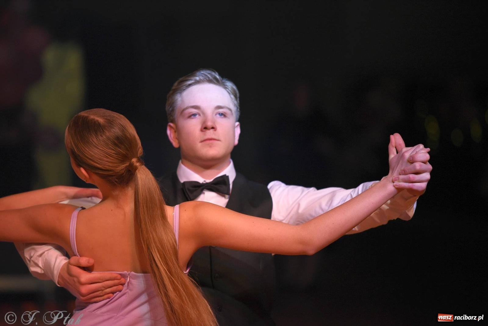 Zdjęcie w galerii na portalu naszraciborz.pl: XVI Karnawałowa Rewia Tańca w Raciborzu [FOTO i WIDEO] wiadomości z regionu