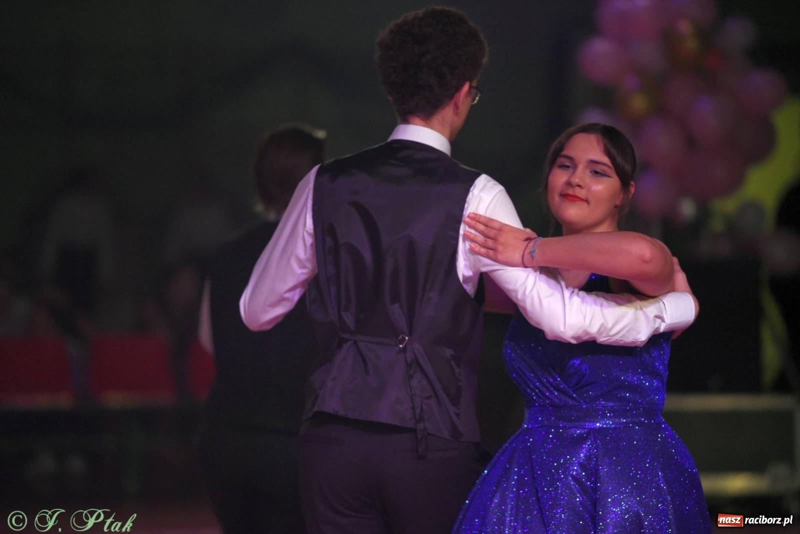 Zdjęcie w galerii na portalu naszraciborz.pl: XVI Karnawałowa Rewia Tańca w Raciborzu [FOTO i WIDEO] wiadomości z regionu