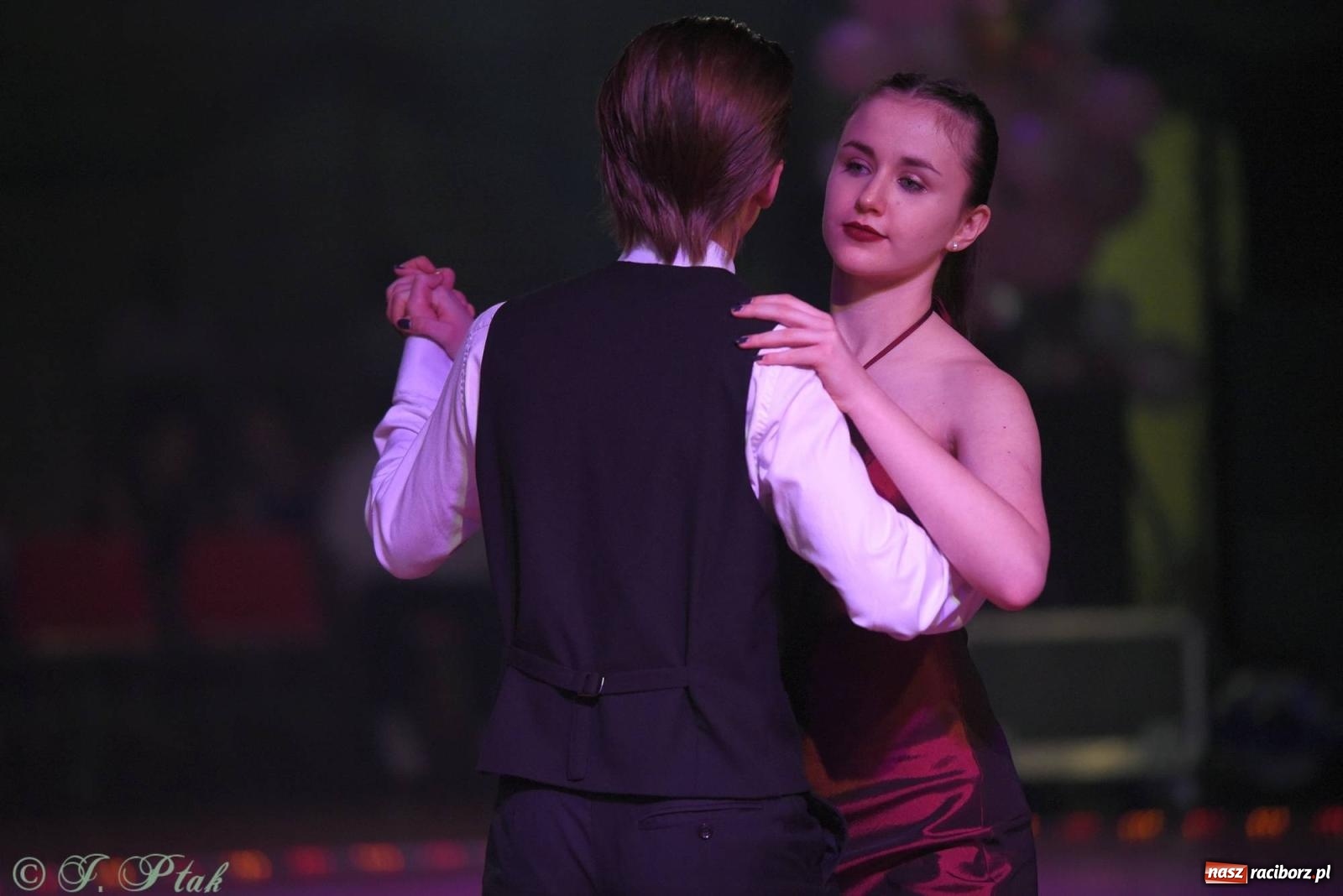 Zdjęcie w galerii na portalu naszraciborz.pl: XVI Karnawałowa Rewia Tańca w Raciborzu [FOTO i WIDEO] wiadomości z regionu