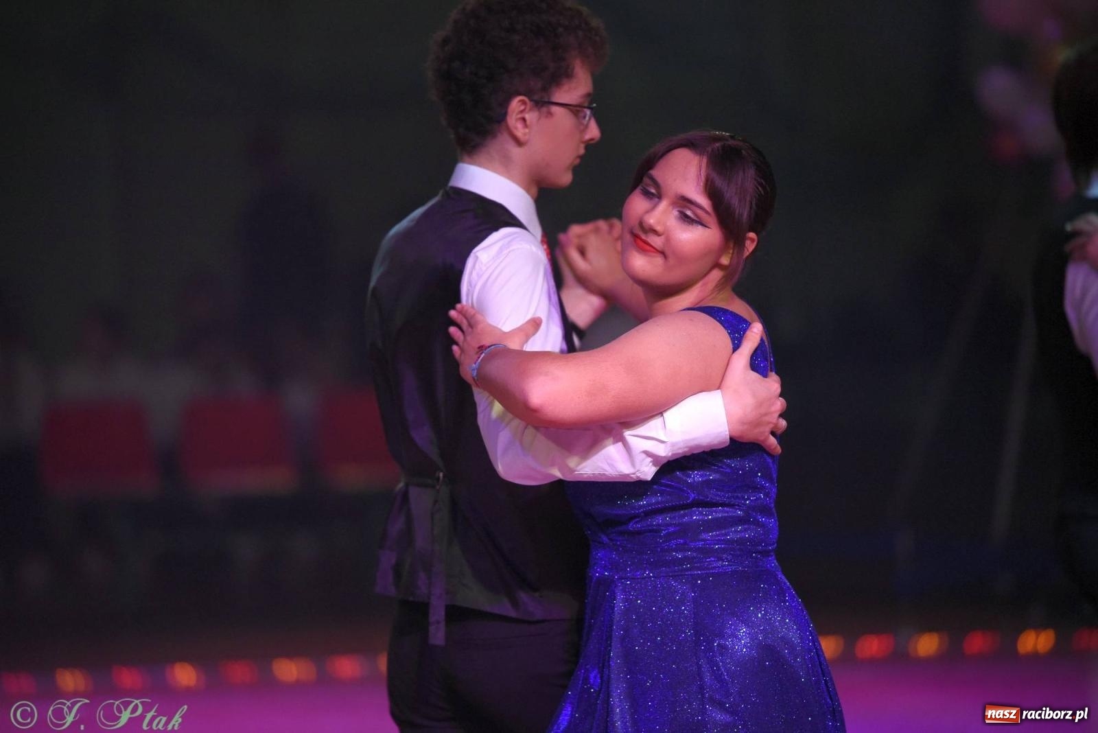 Zdjęcie w galerii na portalu naszraciborz.pl: XVI Karnawałowa Rewia Tańca w Raciborzu [FOTO i WIDEO] wiadomości z regionu