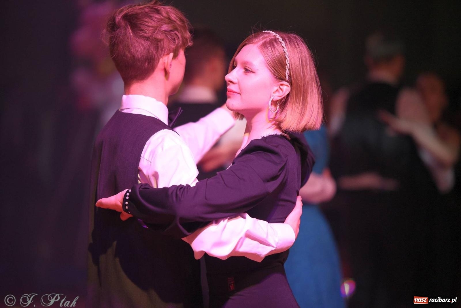 Zdjęcie w galerii na portalu naszraciborz.pl: XVI Karnawałowa Rewia Tańca w Raciborzu [FOTO i WIDEO] wiadomości z regionu