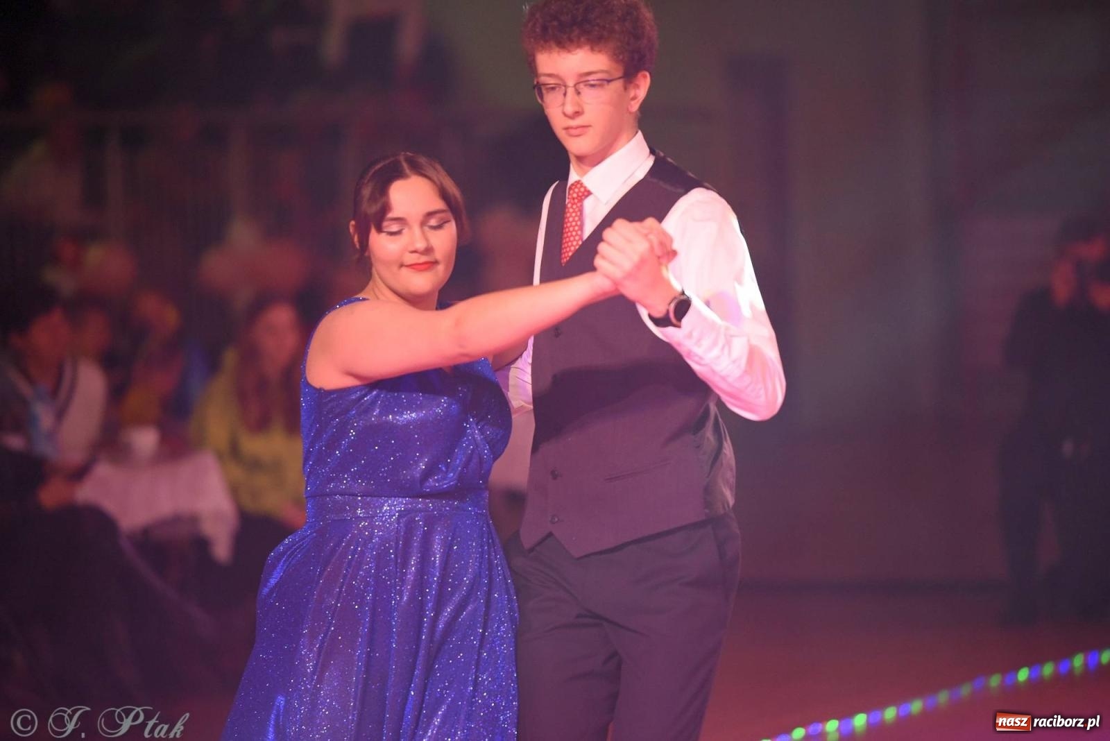 Zdjęcie w galerii na portalu naszraciborz.pl: XVI Karnawałowa Rewia Tańca w Raciborzu [FOTO i WIDEO] wiadomości z regionu