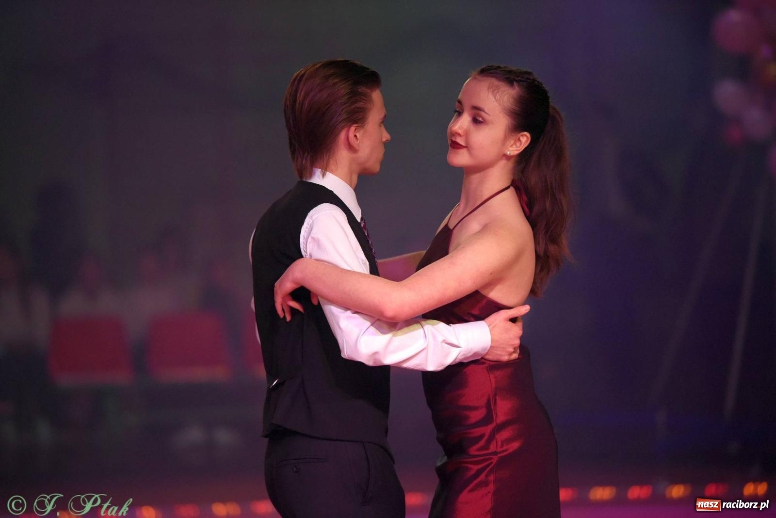 Zdjęcie w galerii na portalu naszraciborz.pl: XVI Karnawałowa Rewia Tańca w Raciborzu [FOTO i WIDEO] wiadomości z regionu