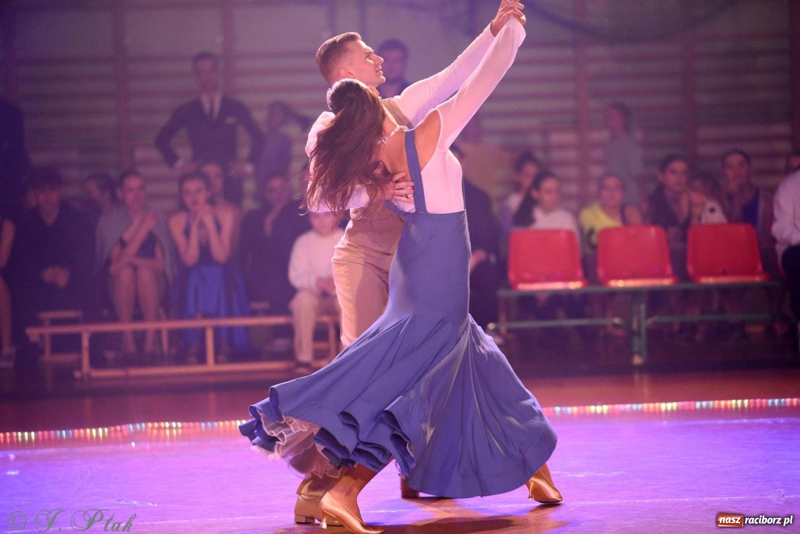 Zdjęcie w galerii na portalu naszraciborz.pl: XVI Karnawałowa Rewia Tańca w Raciborzu [FOTO i WIDEO] wiadomości z regionu