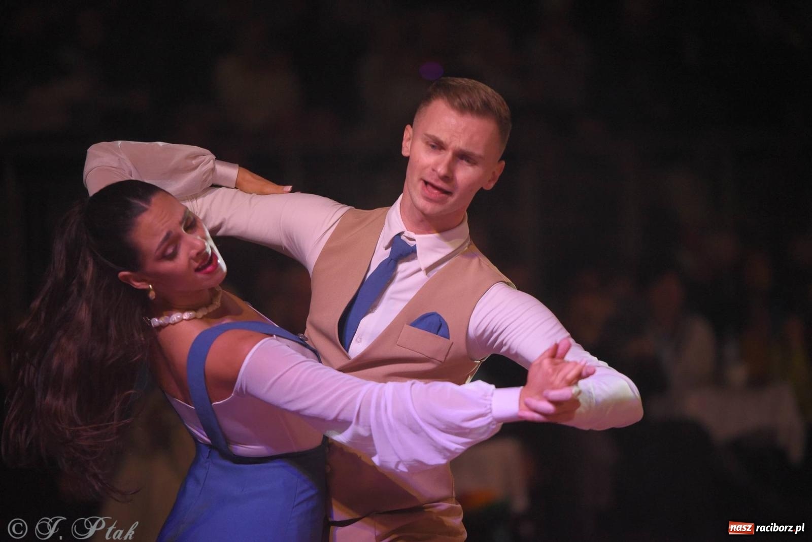 Zdjęcie w galerii na portalu naszraciborz.pl: XVI Karnawałowa Rewia Tańca w Raciborzu [FOTO i WIDEO] wiadomości z regionu