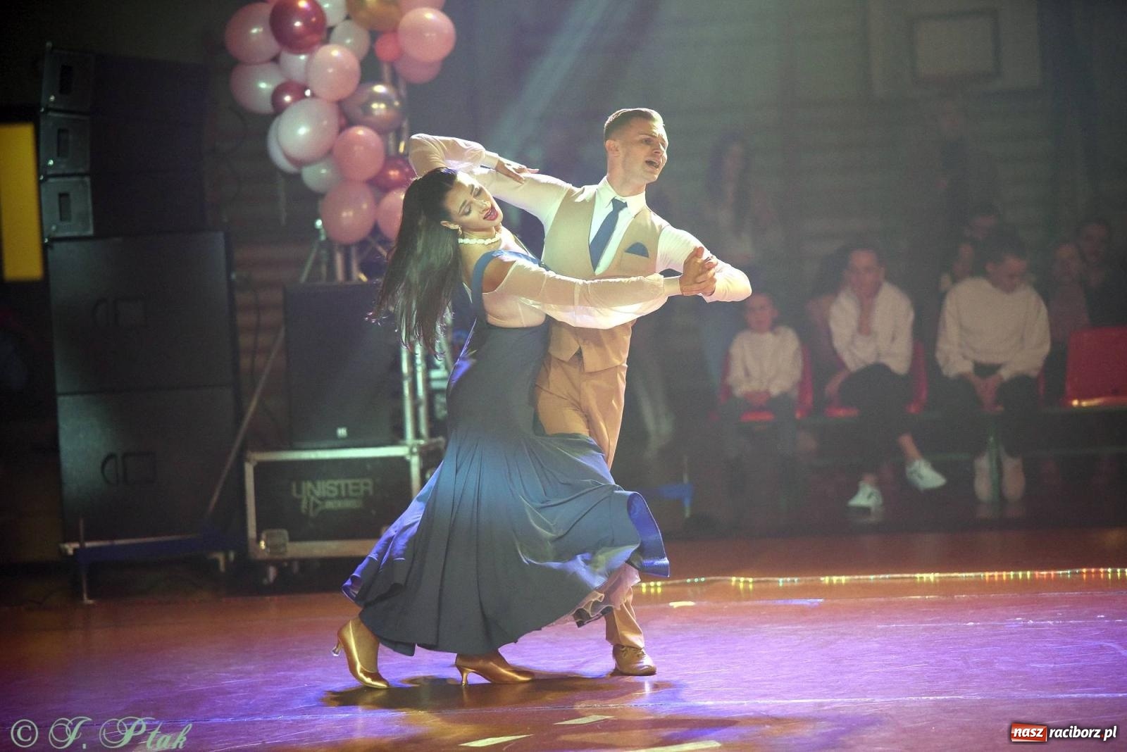 Zdjęcie w galerii na portalu naszraciborz.pl: XVI Karnawałowa Rewia Tańca w Raciborzu [FOTO i WIDEO] wiadomości z regionu