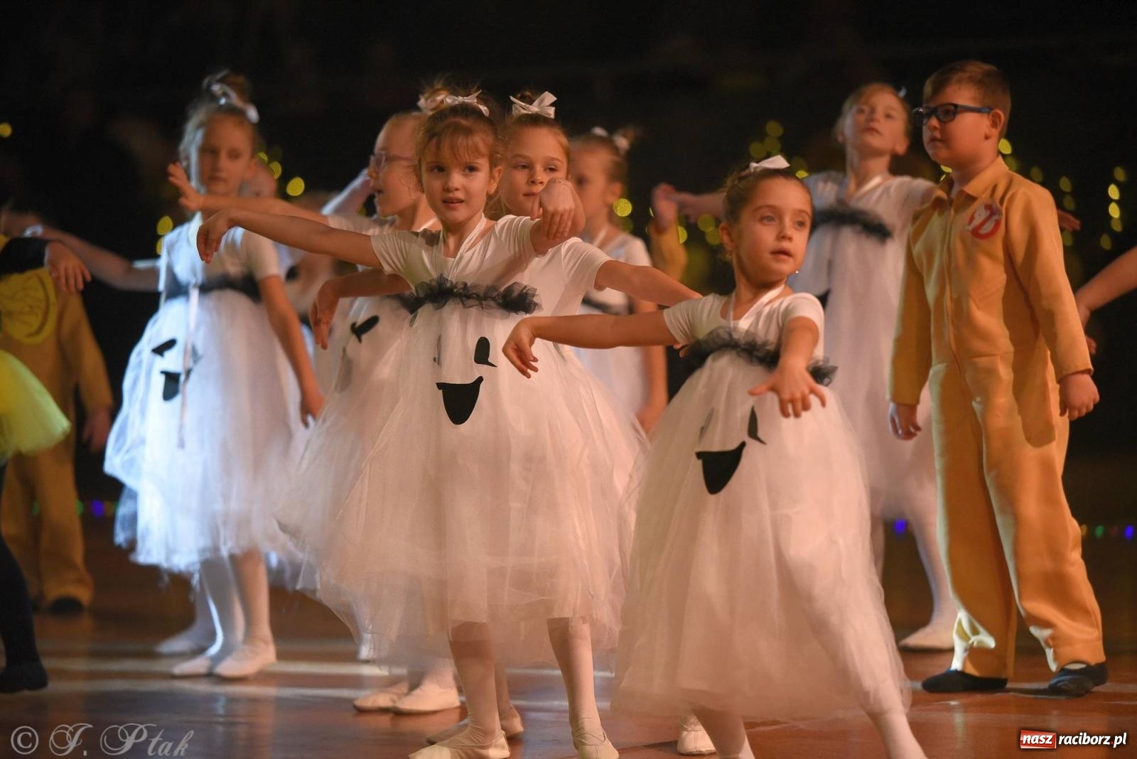 Zdjęcie w galerii na portalu naszraciborz.pl: XVI Karnawałowa Rewia Tańca w Raciborzu [FOTO i WIDEO] wiadomości z regionu