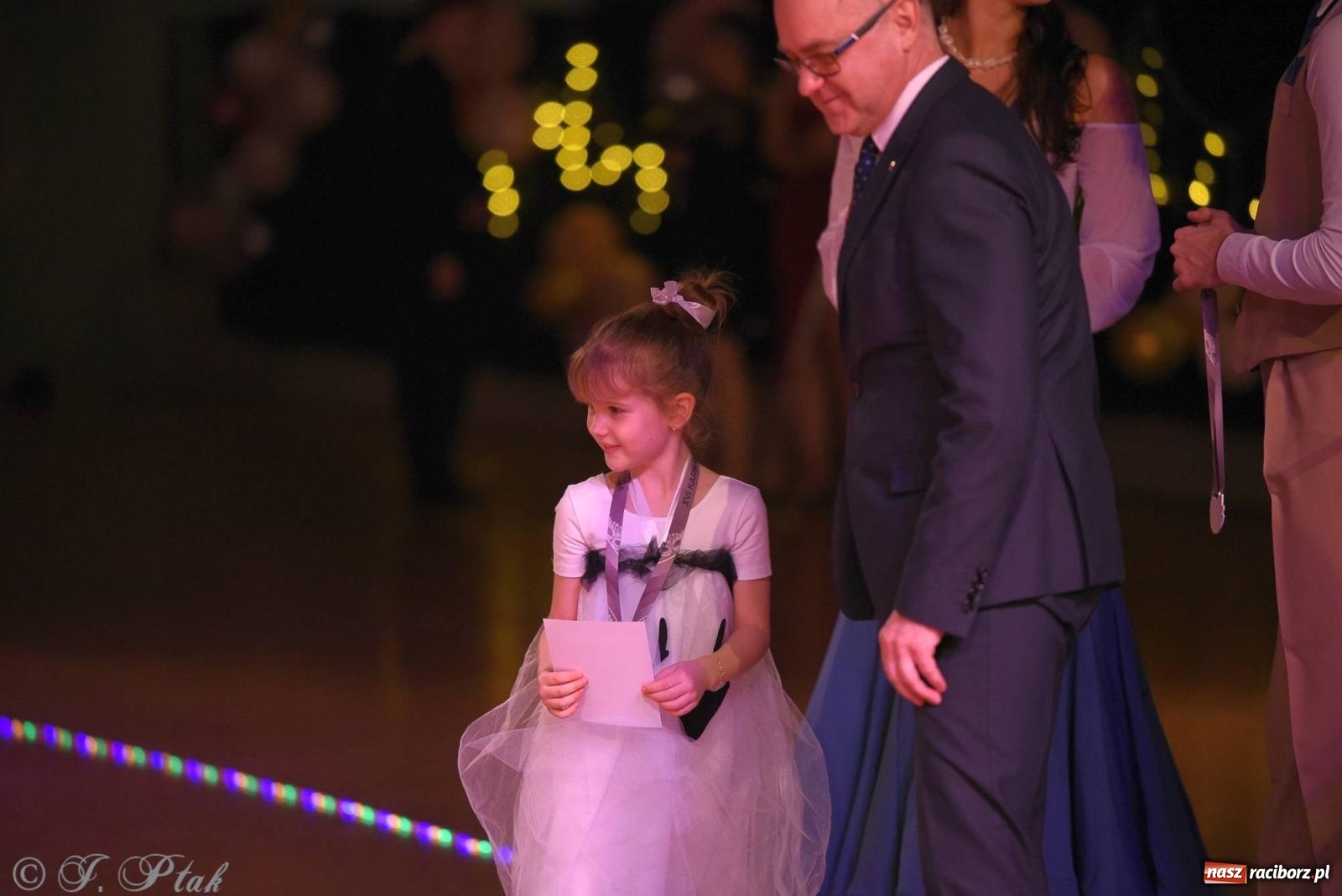 Zdjęcie w galerii na portalu naszraciborz.pl: XVI Karnawałowa Rewia Tańca w Raciborzu [FOTO i WIDEO] wiadomości z regionu