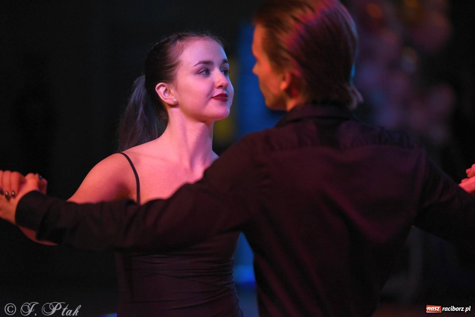 Zdjęcie w galerii na portalu naszraciborz.pl: XVI Karnawałowa Rewia Tańca w Raciborzu [FOTO i WIDEO] wiadomości z regionu