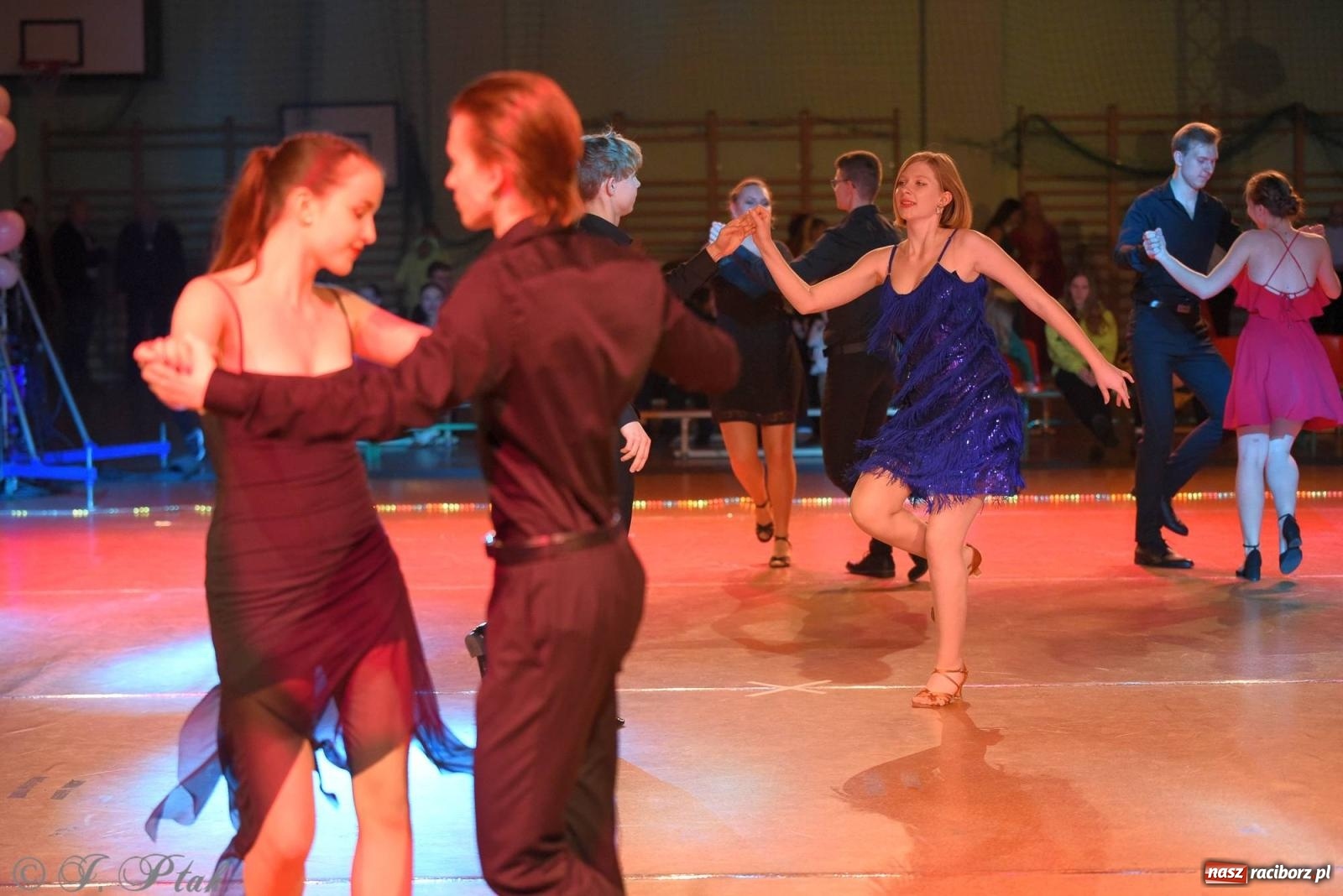 Zdjęcie w galerii na portalu naszraciborz.pl: XVI Karnawałowa Rewia Tańca w Raciborzu [FOTO i WIDEO] wiadomości z regionu