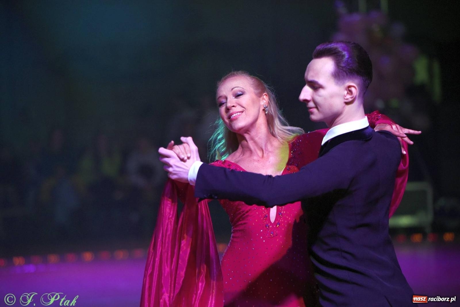 Zdjęcie w galerii na portalu naszraciborz.pl: XVI Karnawałowa Rewia Tańca w Raciborzu [FOTO i WIDEO] wiadomości z regionu