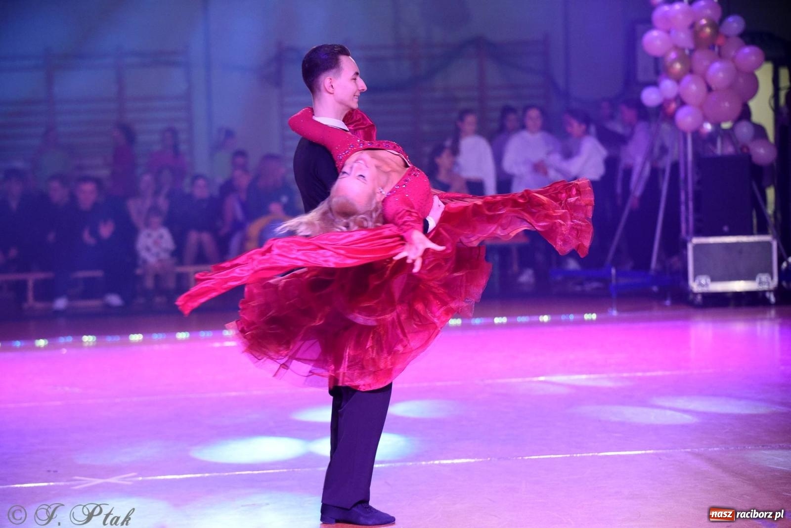 Zdjęcie w galerii na portalu naszraciborz.pl: XVI Karnawałowa Rewia Tańca w Raciborzu [FOTO i WIDEO] wiadomości z regionu