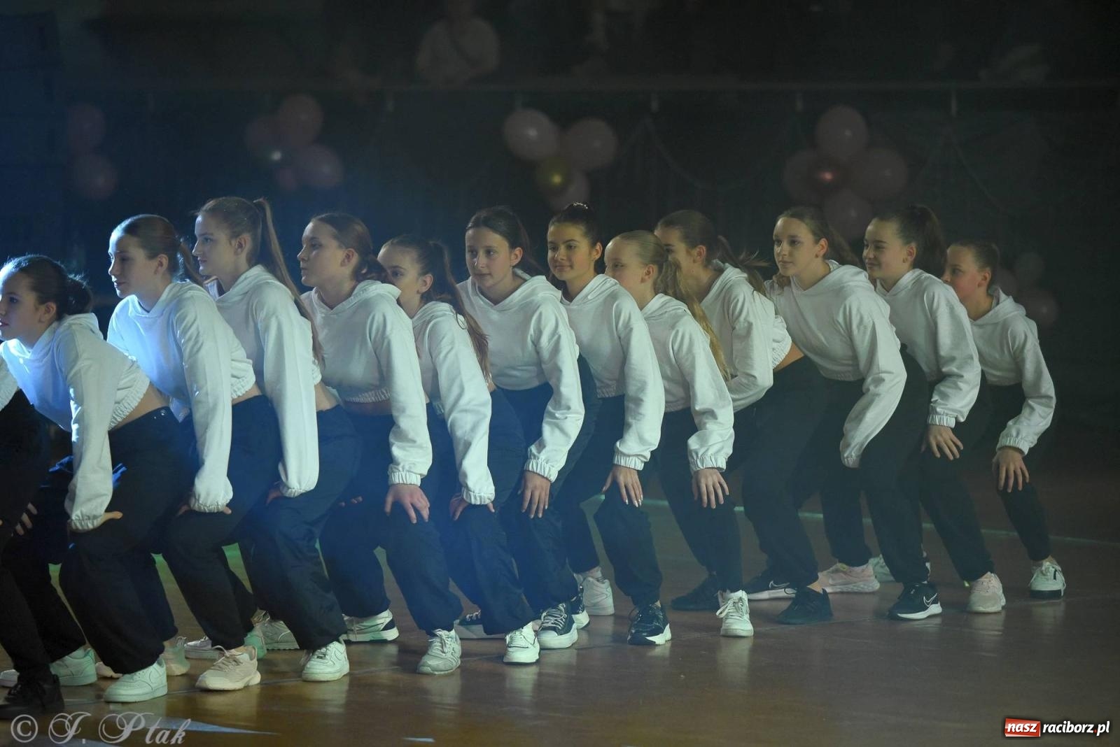 Zdjęcie w galerii na portalu naszraciborz.pl: XVI Karnawałowa Rewia Tańca w Raciborzu [FOTO i WIDEO] wiadomości z regionu