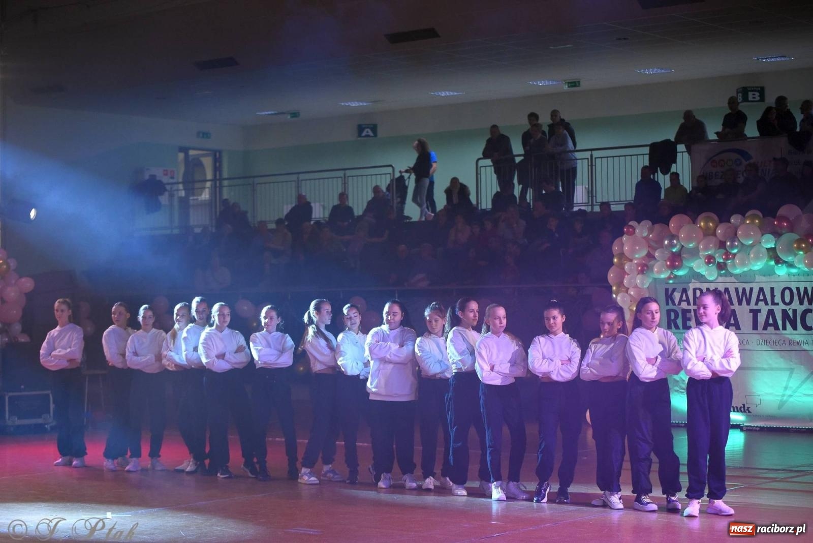 Zdjęcie w galerii na portalu naszraciborz.pl: XVI Karnawałowa Rewia Tańca w Raciborzu [FOTO i WIDEO] wiadomości z regionu