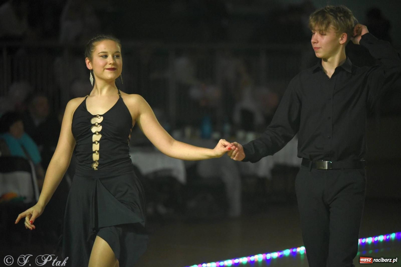 Zdjęcie w galerii na portalu naszraciborz.pl: XVI Karnawałowa Rewia Tańca w Raciborzu [FOTO i WIDEO] wiadomości z regionu